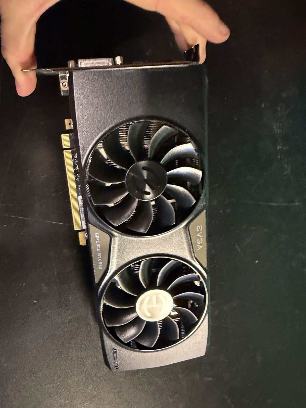 EVGA 02G-P4-2959-KB GeForce GTX 950 2GB GDDR5 Video Graphics Card