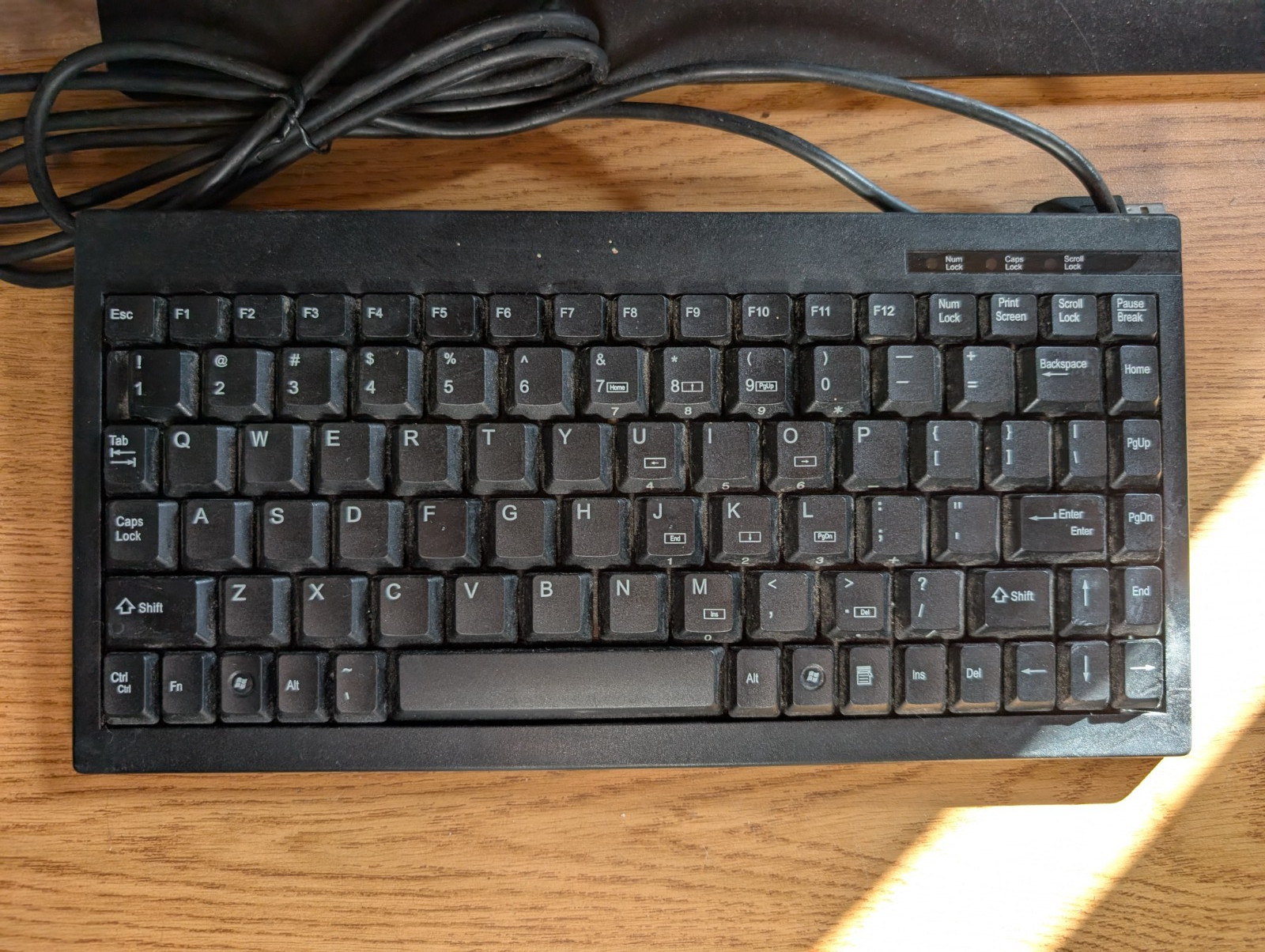Adesso ACK-595UB Mini USB Keyboard with Embedded Numeric Keypad - Black