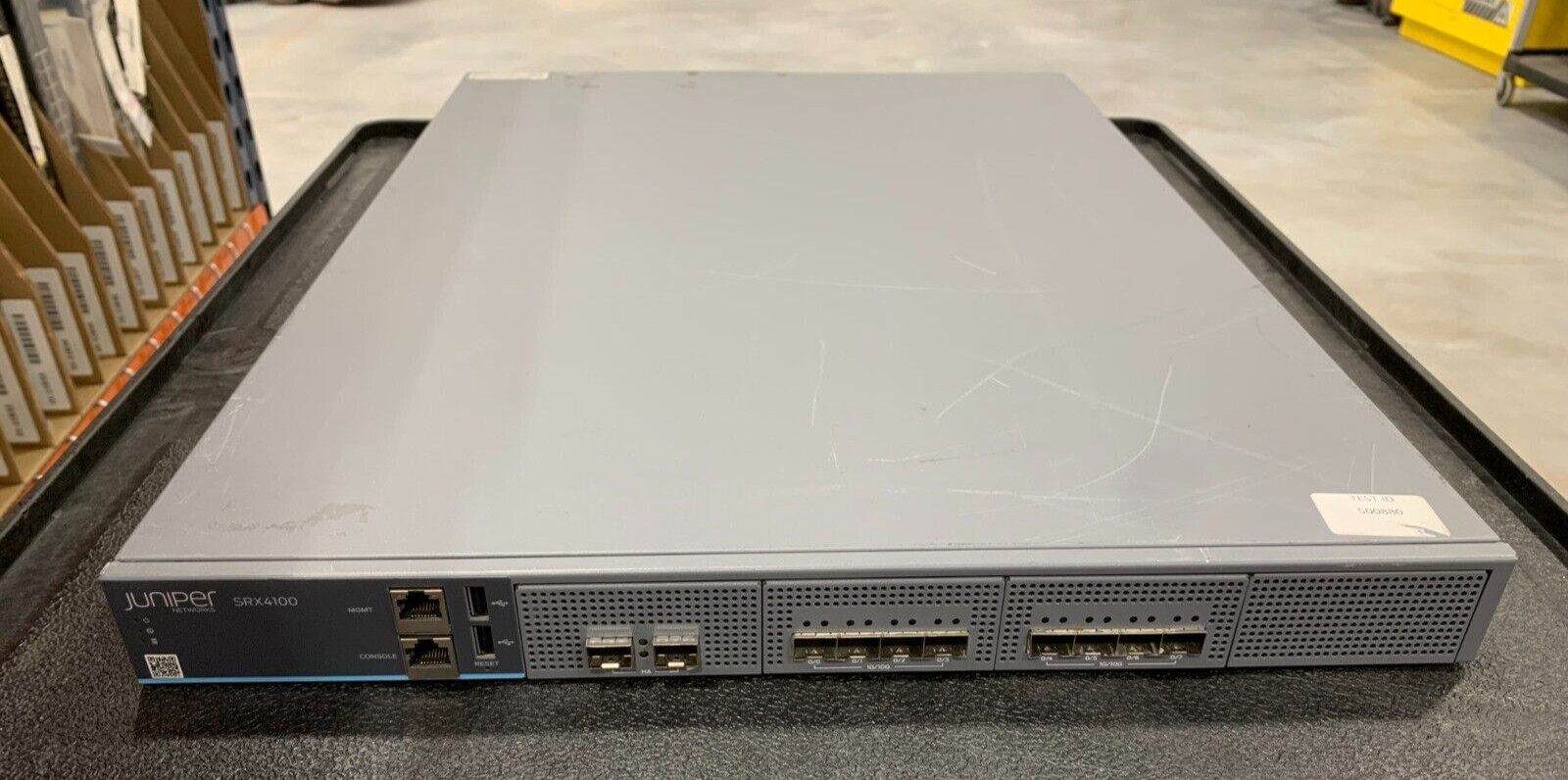 Juniper Networks SRX4100-SYS-JB-AC SRX4100 Services Gateway 8x1GbE/10GbE AC