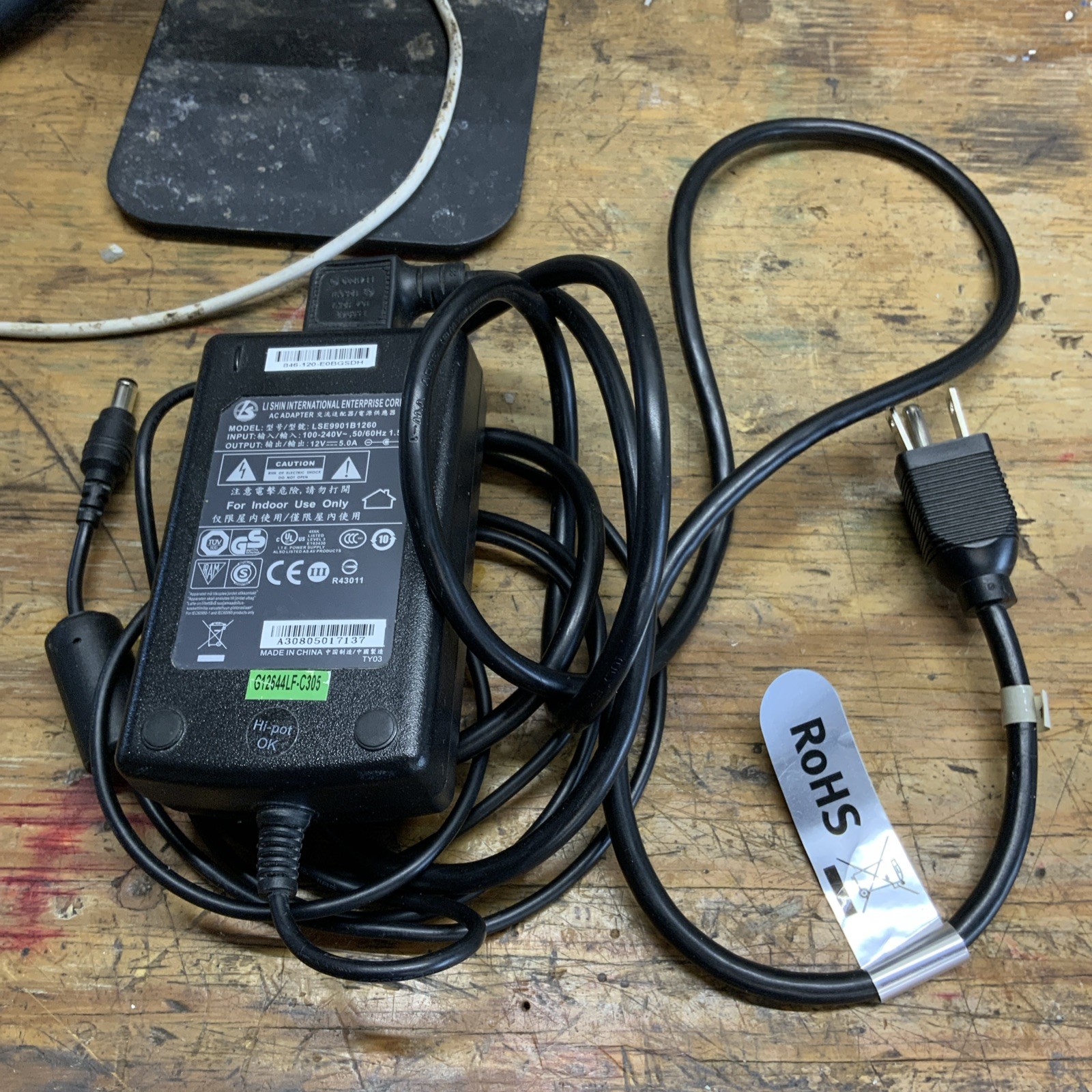 Complete NEW LI SHIN INTERNATIONAL LSE9901B1260 12V 5A 60W AC ADAPTER RM3-WIN