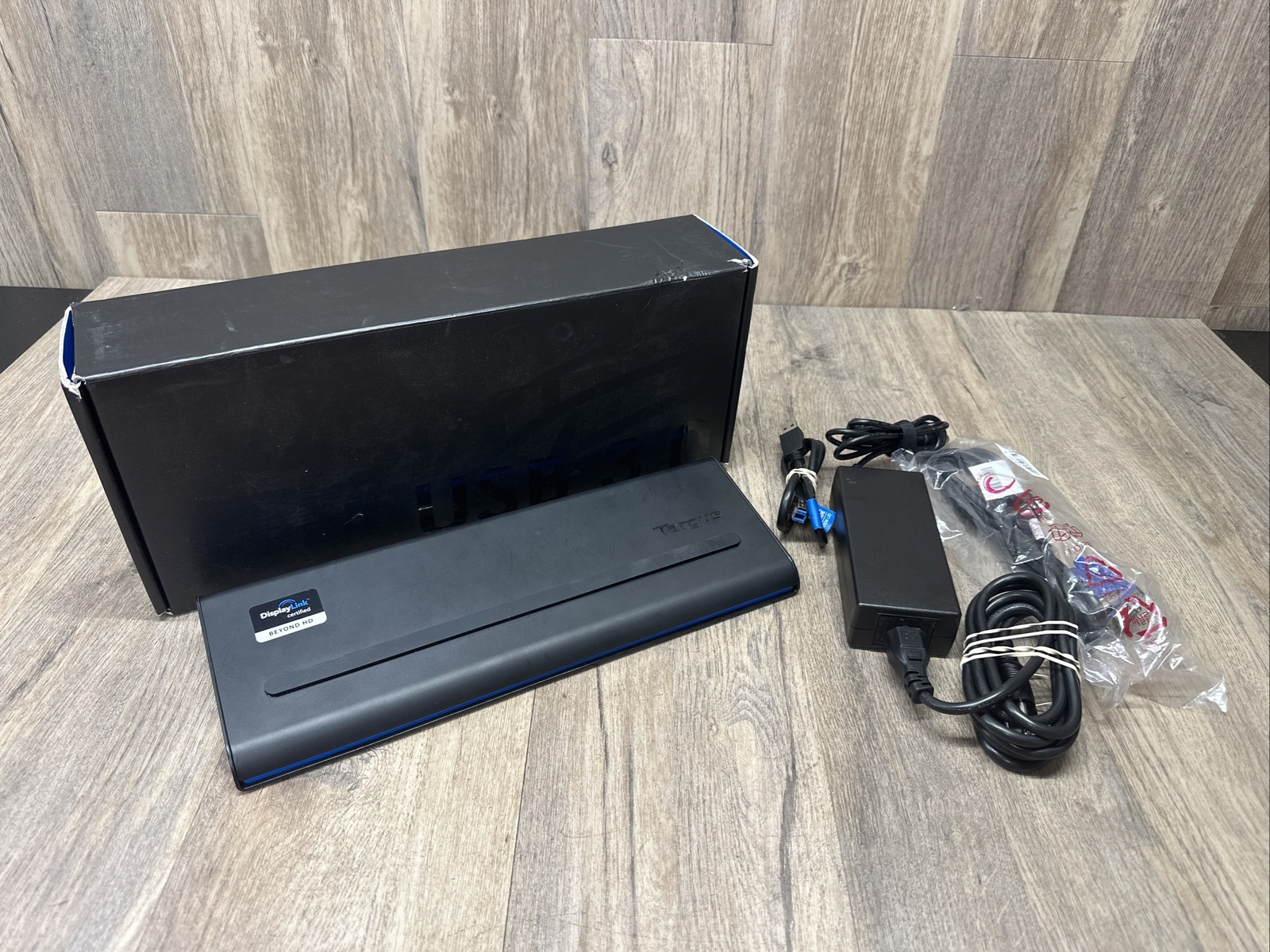 Targus ACP71USZ Universal USB 3.0 DV Docking Station