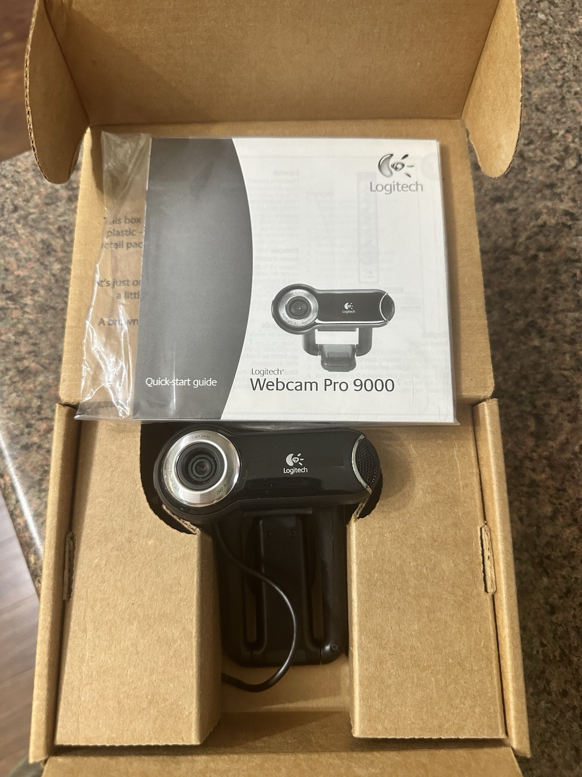 Logitech QuickCam Pro 9000 HD 2 Megapixel Webcam. NEW in Open Box.