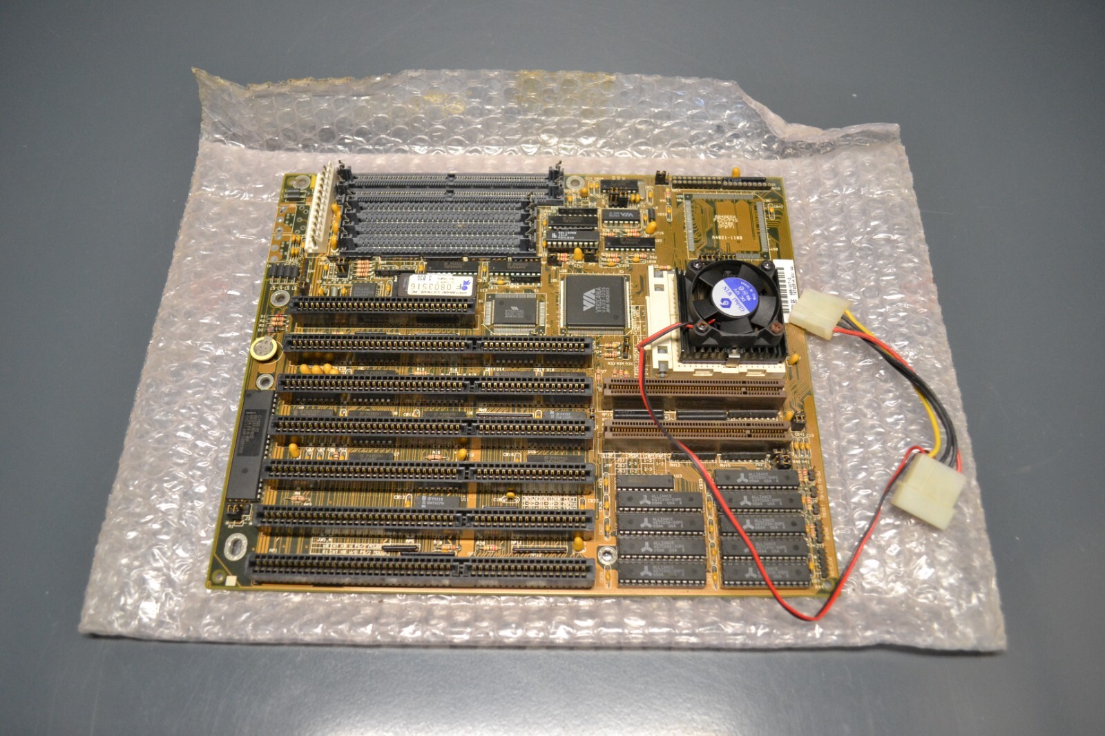 New old stock VIA FIC  486-GVT-2 Socket 3 motherboard with intel 486 CPU