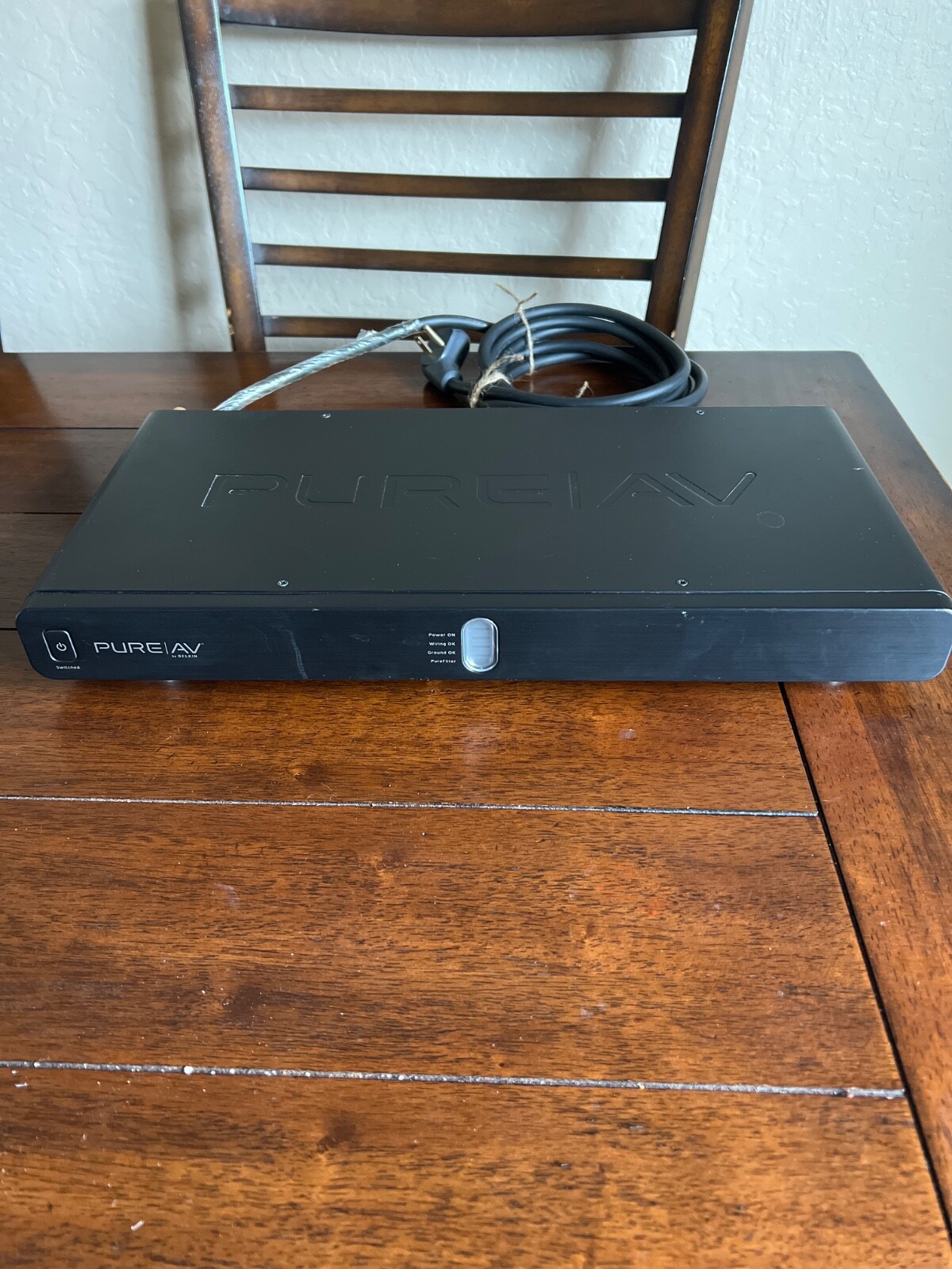 Pure AV  By Belkin AP20800 Home Theater Power Console Surge Protector
