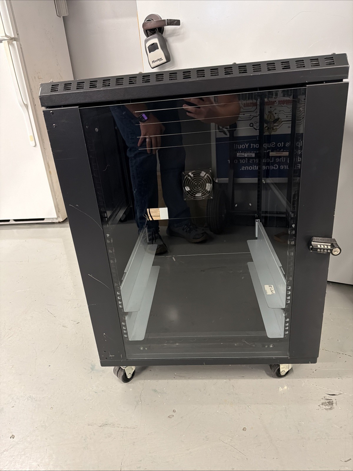 Linier 15U Swing-Out Wall Mount Cabinet Glass Door - Local Pick up Addison TX