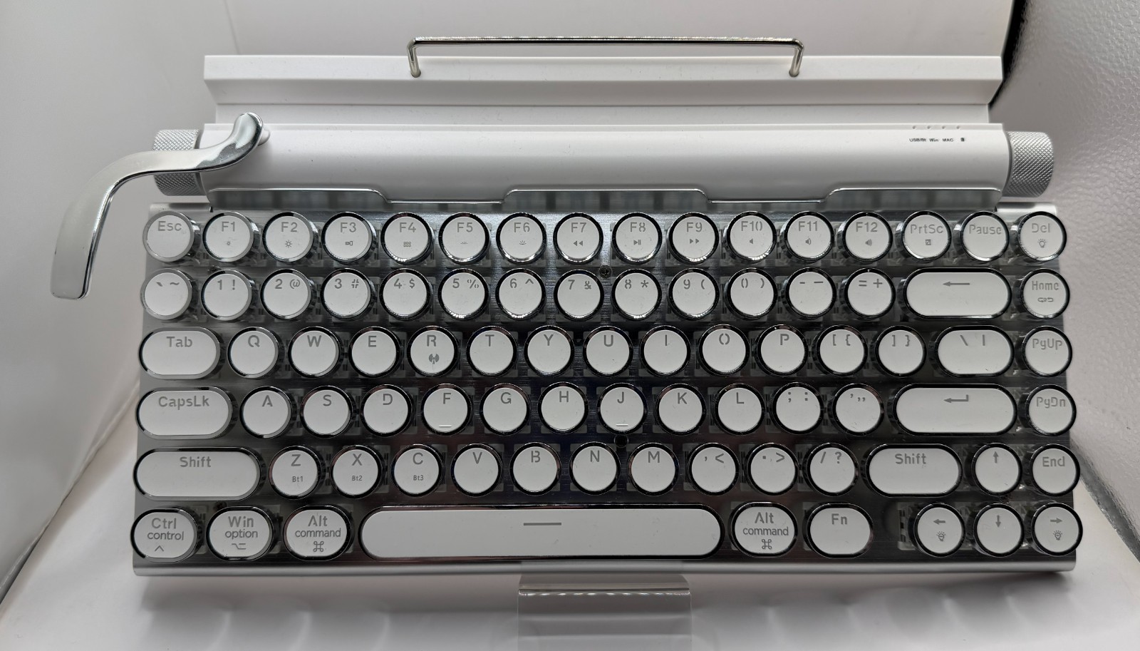 7KEYS Retro Typewriter Mechanical Bluetooth Keyboard - White & Chrome - USB-C