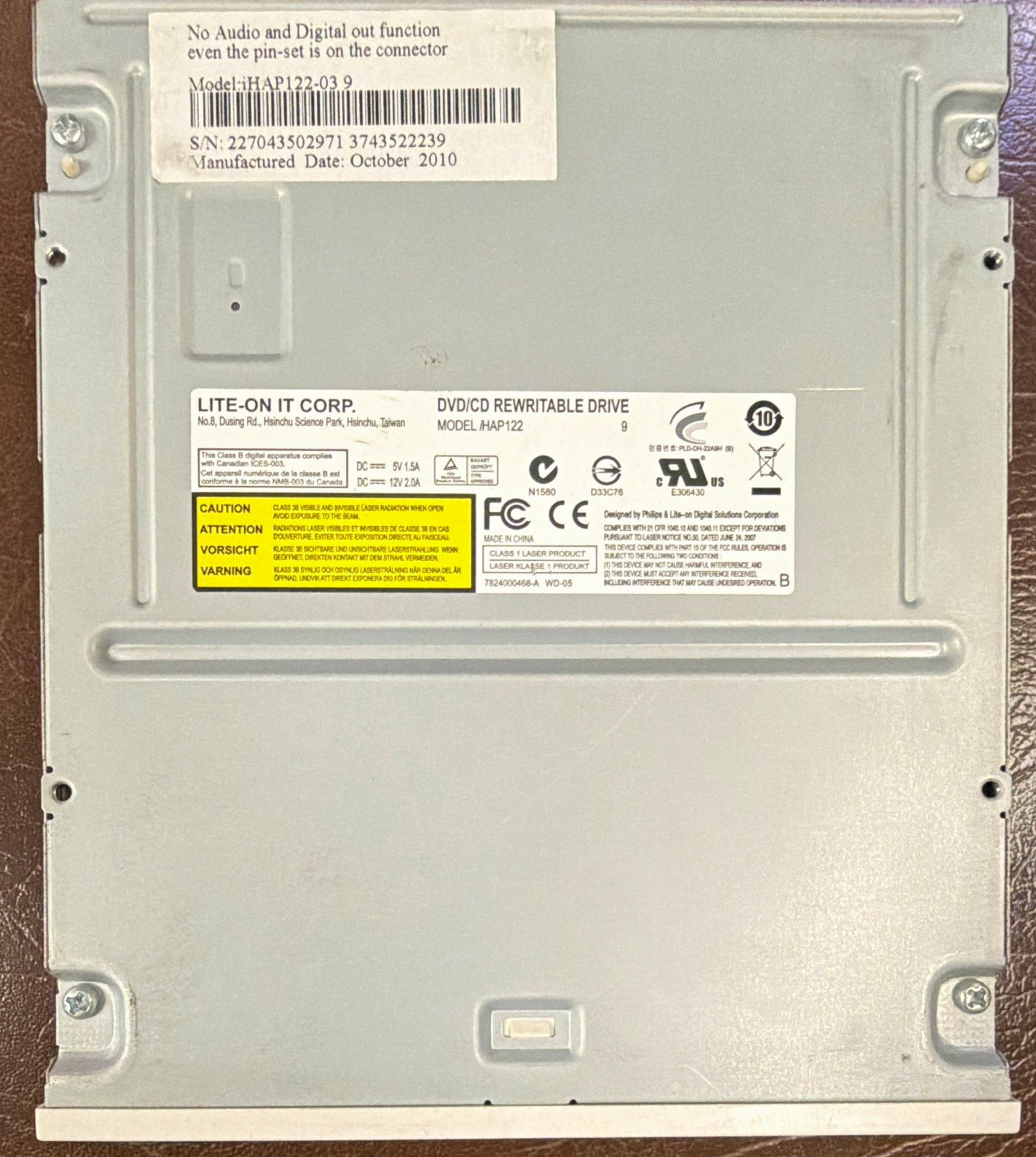 Lite-On iHAP122 SATA 5.25" Internal DVD+R DL Rewritable Drive 22x Beige PC