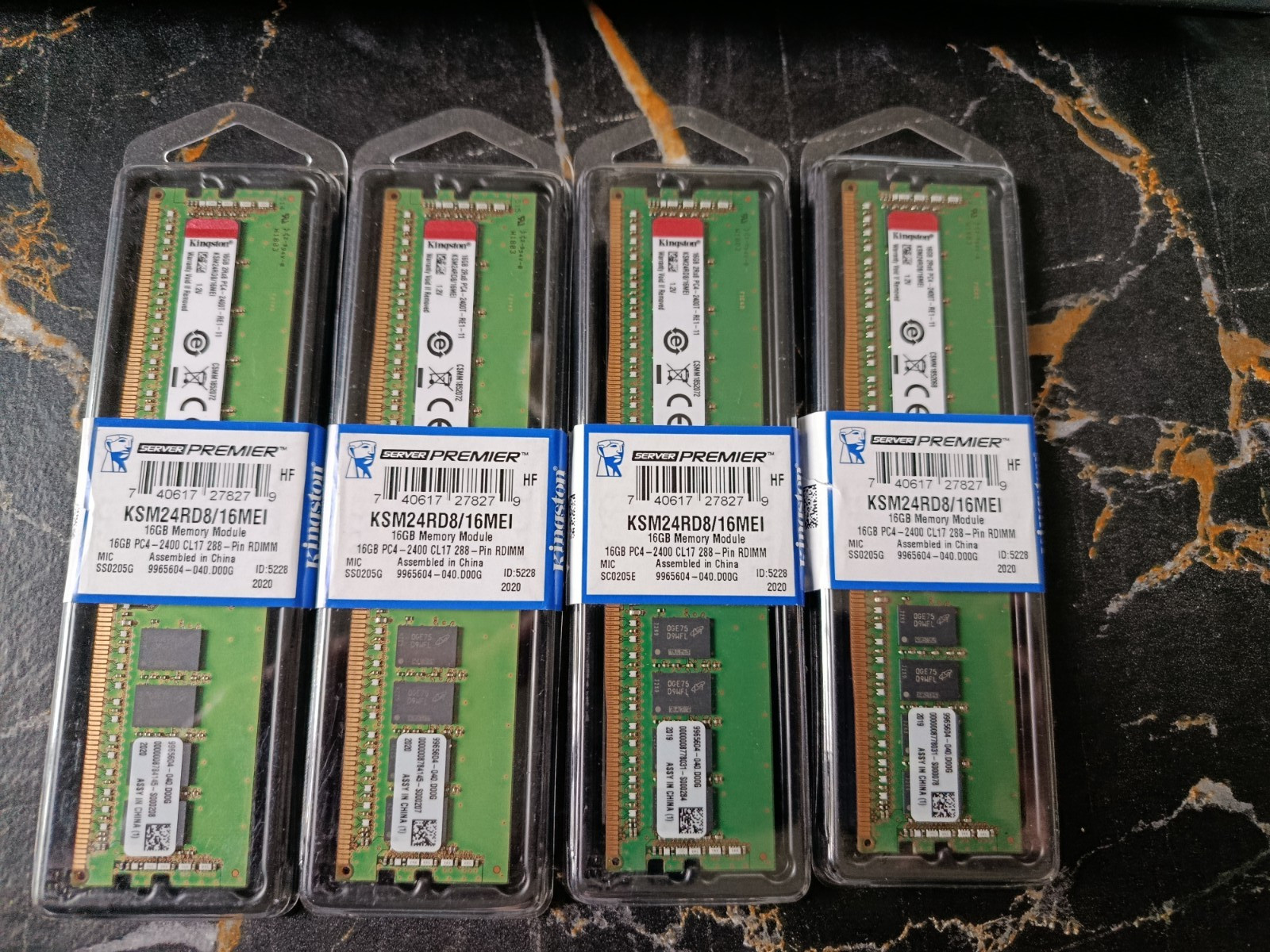 Set of  4 DIMM Modules 16 GB Kingston KSM24RD8/16MEI DDR4 2400 MHz PC4-19200