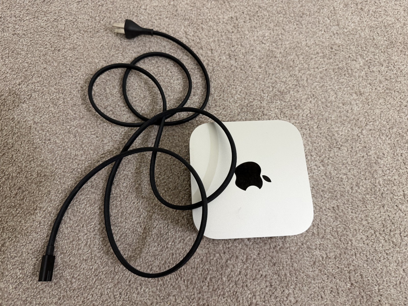 Apple Mac mini M4 Desktop Computer - 16GB RAM, 256GB SSD - Silver