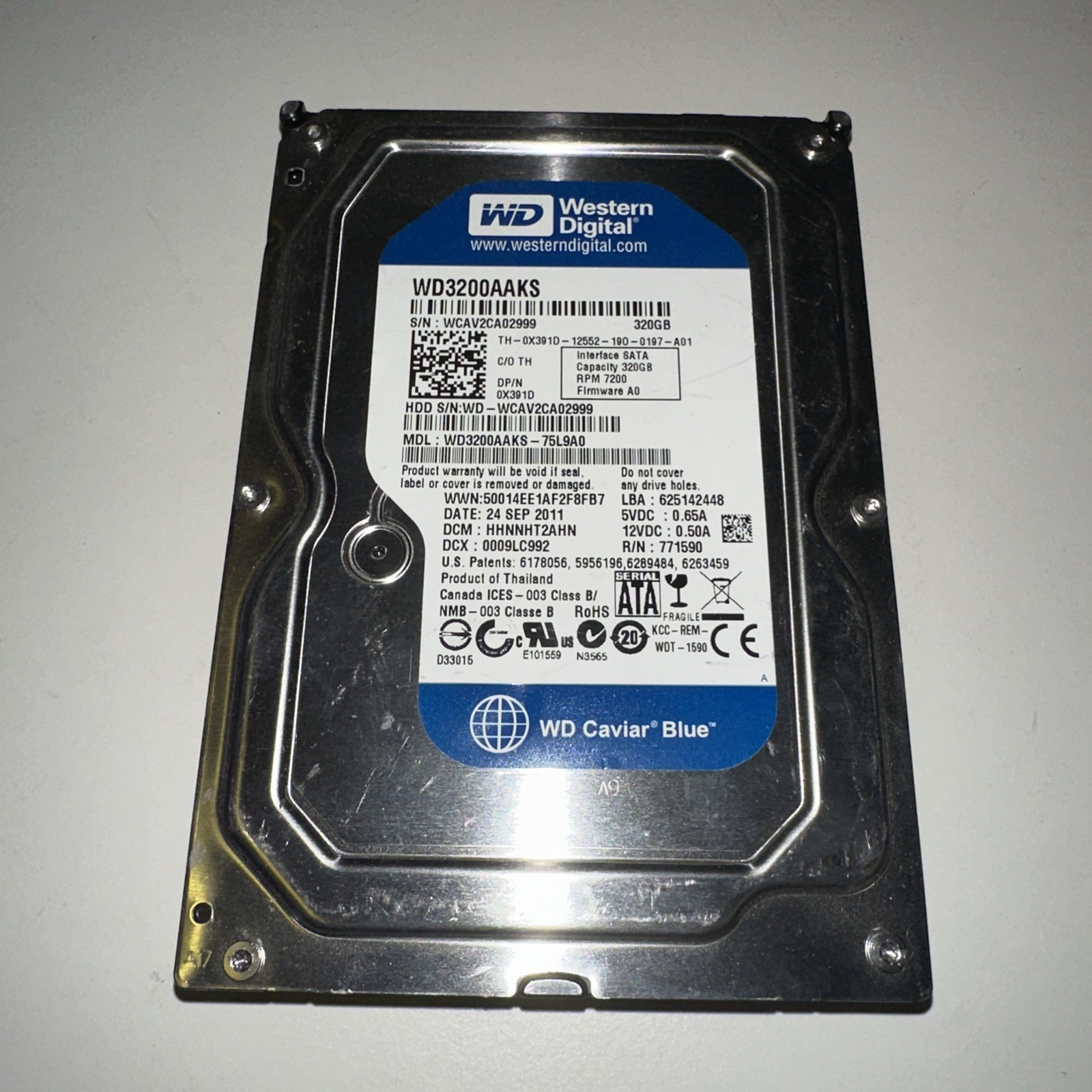  Western Digital WD3200AAKS 320GB 7200 RPM SATA 3Gbps 16MB Hard Drive Internal 