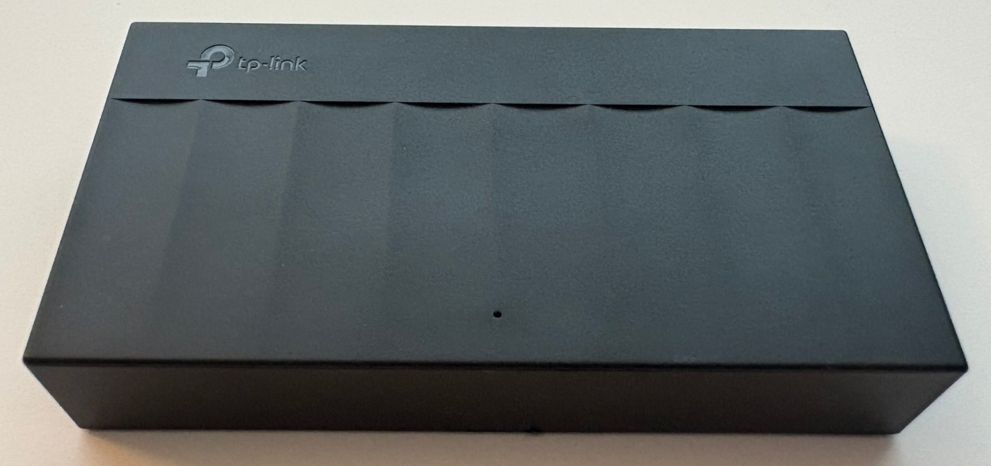 TP-Link: Litewave 8-Port Gigabit Desktop Switch Model LS1008G (No Power Cord)