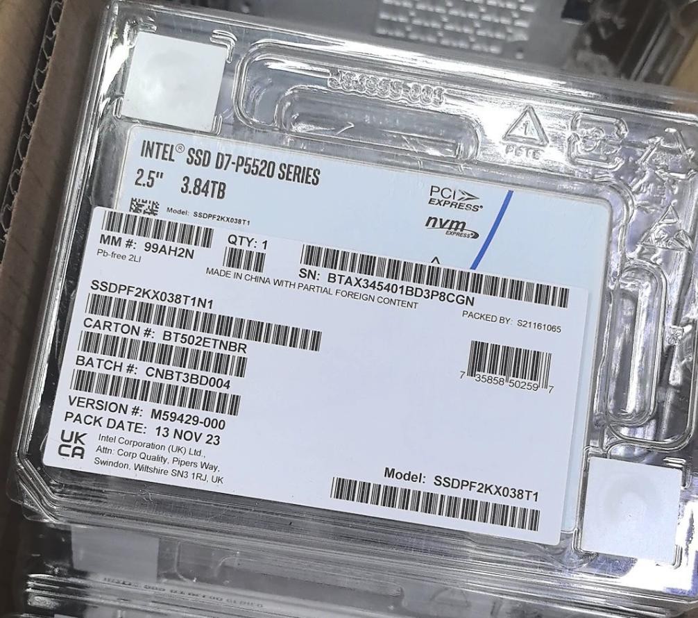 Intel D7 P5520 3.84TB SSD 2.5" U.2 PCIe 4.0 x4 NVMe SSDPF2KX038T1N1