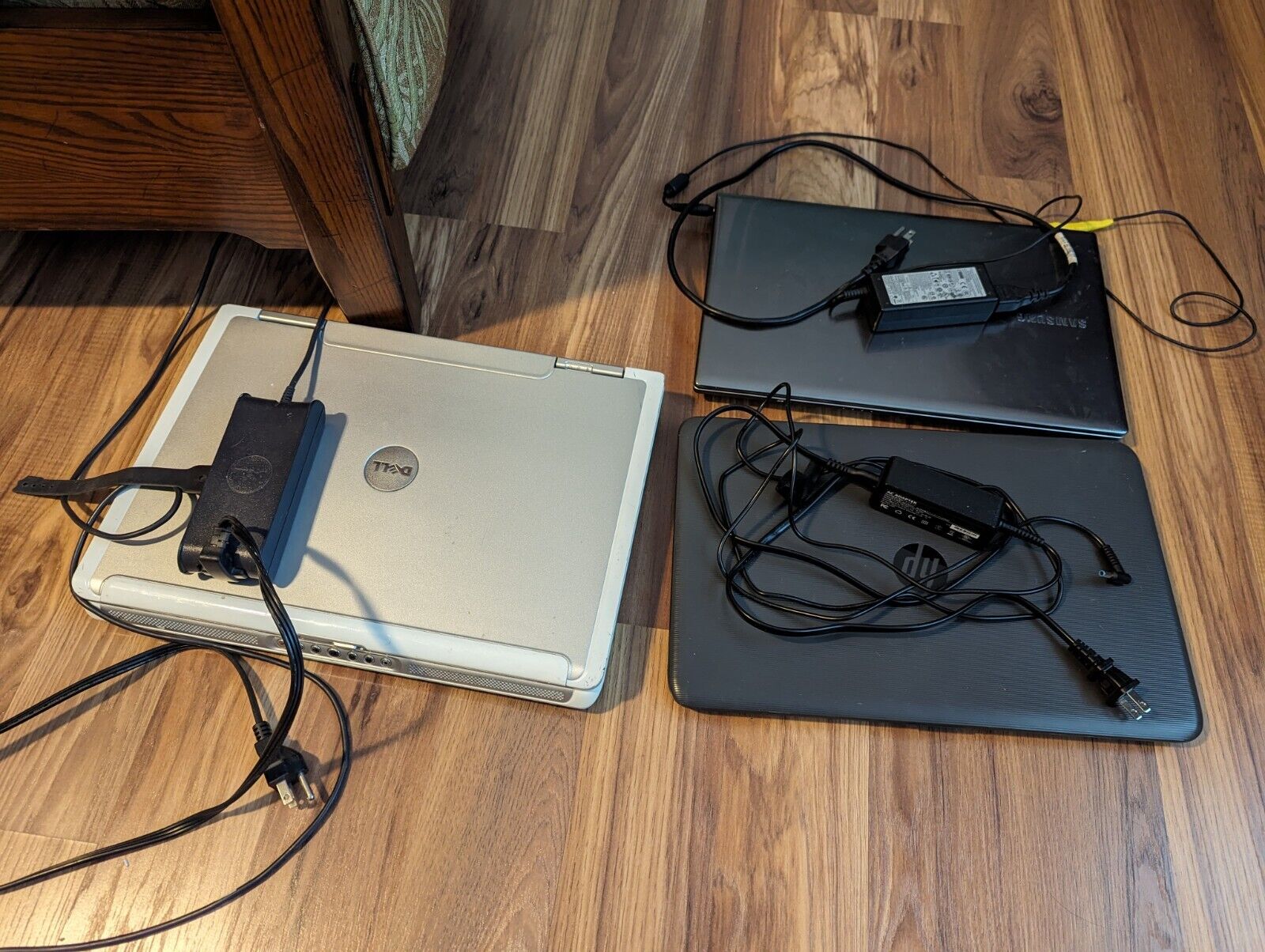 Lot of 3 Laptops - Dell, HP, Samsung - All tested and working w/chargers. NO OS