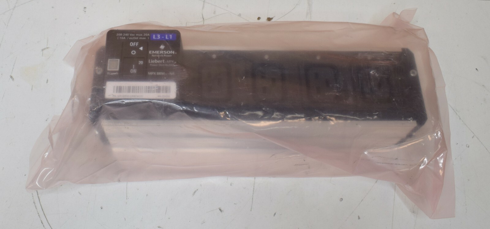 NEW Emerson Liebert MPXBRM-NRBD4O31 L3-L1 4-Outlet PDU