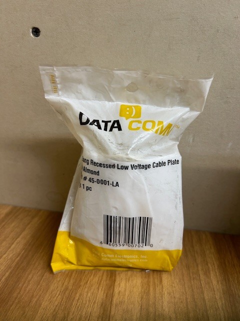 DataComm 45-0001-LA 1-Gang Recessed Low Voltage Cable Plate lot of 8