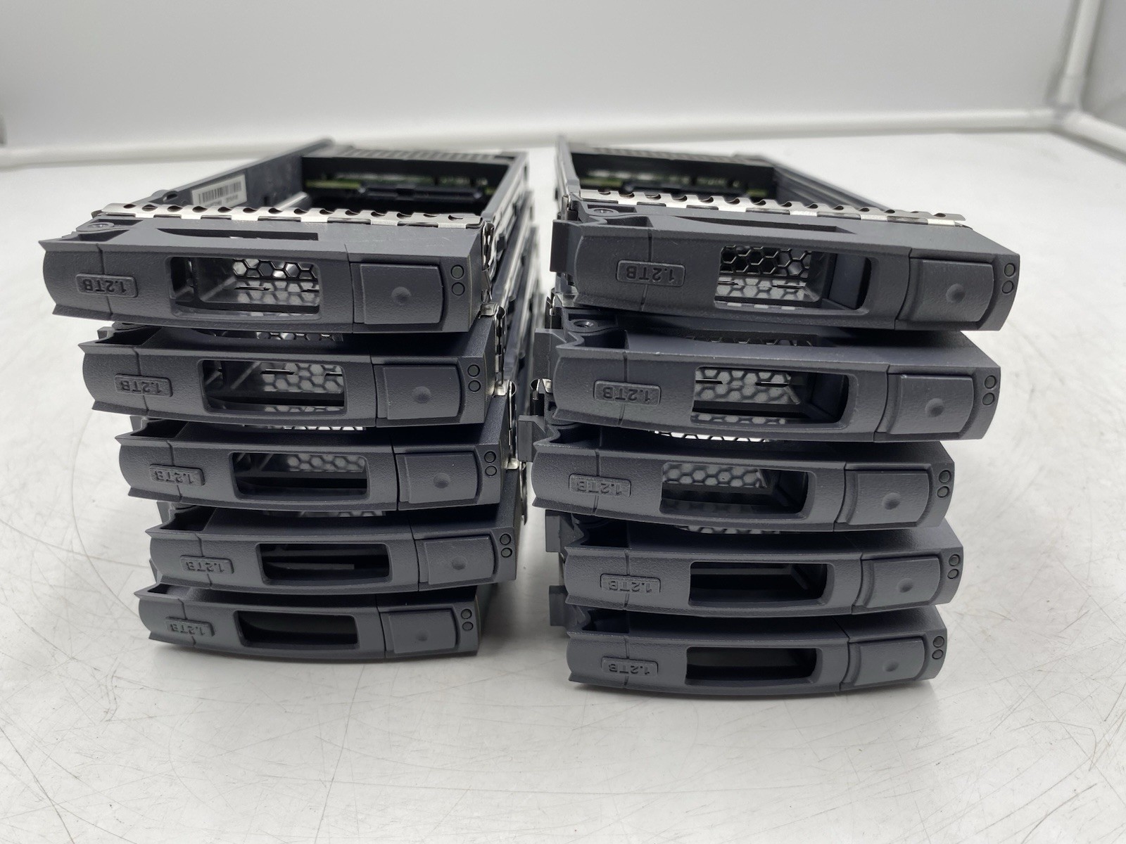 LOT OF 10 NetApp 111-00721+A0 2.5" HDD Caddy