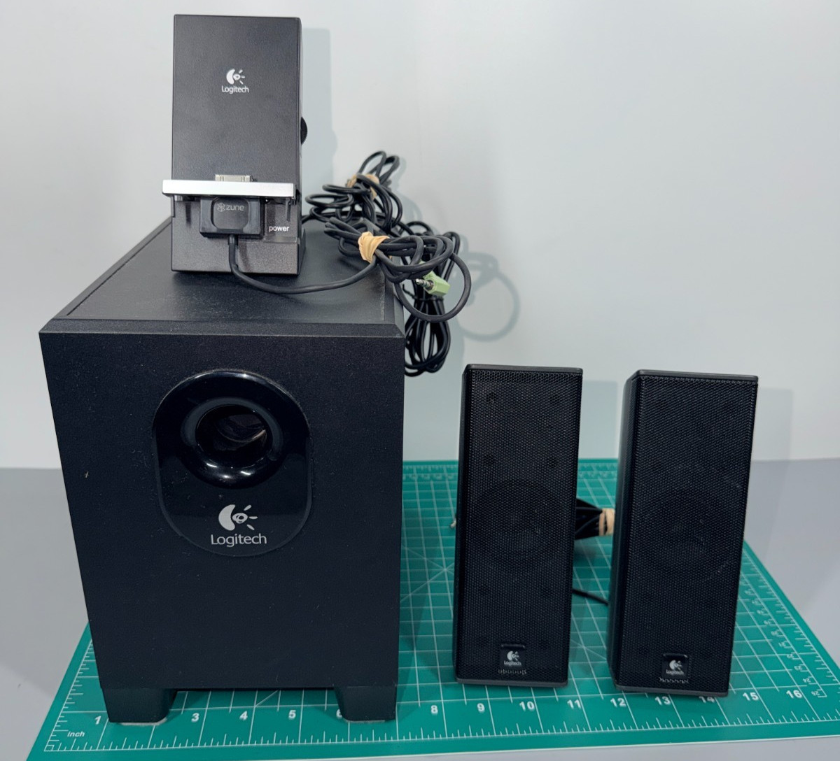 Logitech X-240 Computer PC Speakers with Subwoofer System 2.1 S-0285A Tested