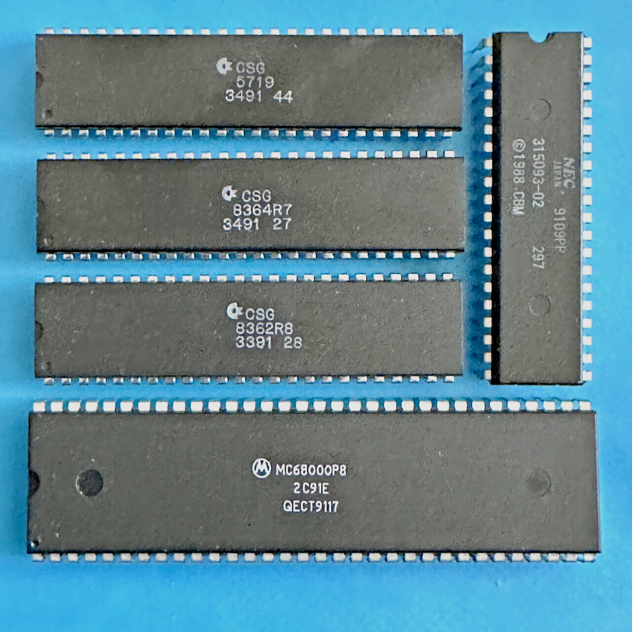5x Chip ´S / Paula 8364R7/Denise 8362R8, Gary 5791 / Kick 1.3 / CPU AMIGA500/