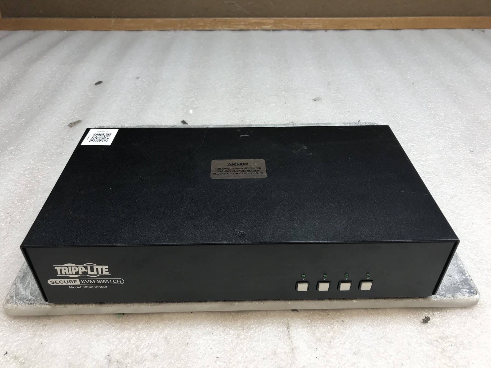 Tripp Lite B002-DP2A4 Secure KVM Switch 4-Port DisplayPort Dual Monitor Unit