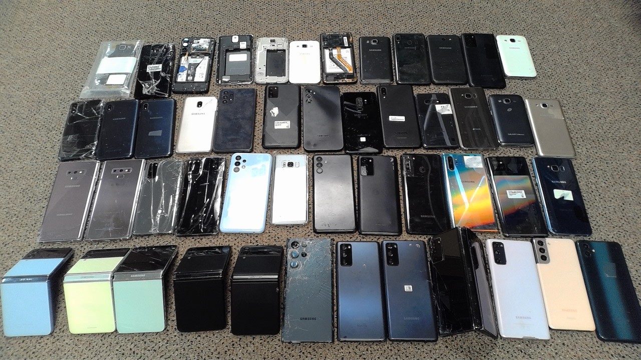 Lot of 49 Non-Working Samsung Galaxy Smartphones with Various Issues