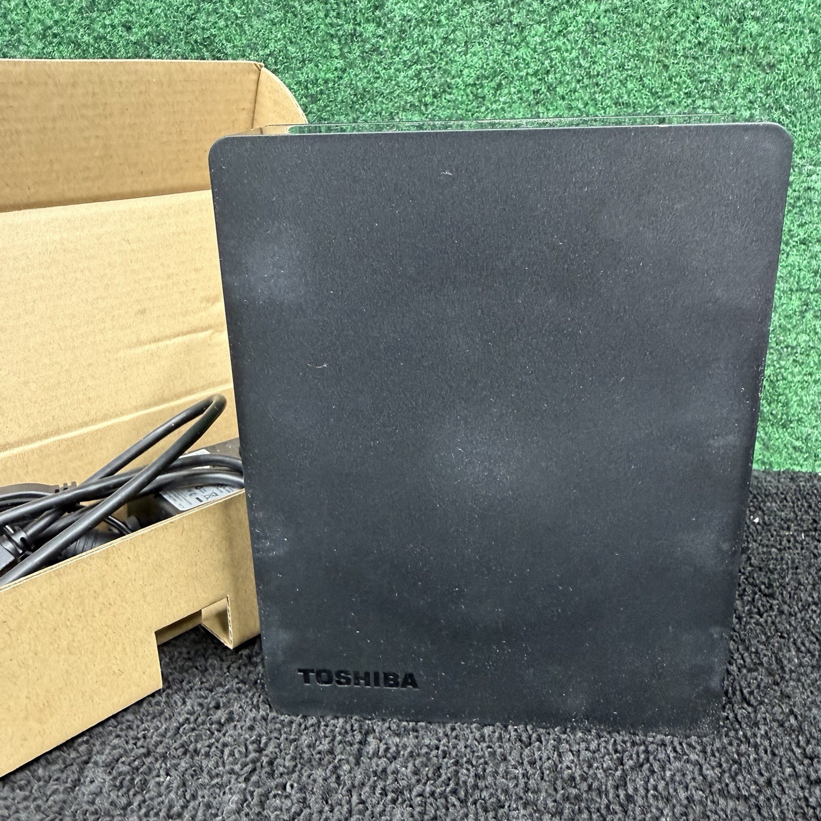 Toshiba 3TB Canvio Desktop External Hard Drive / HDWC130XK3J1/USB 3.0 DWC130