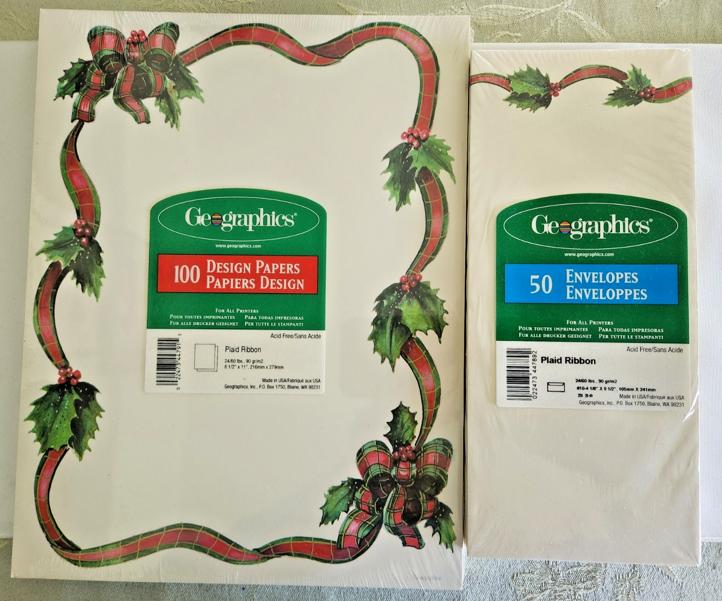 Geographics Design Printer Paper "Plaid Ribbon" w/ Holly 100 Sheets & Envelopes