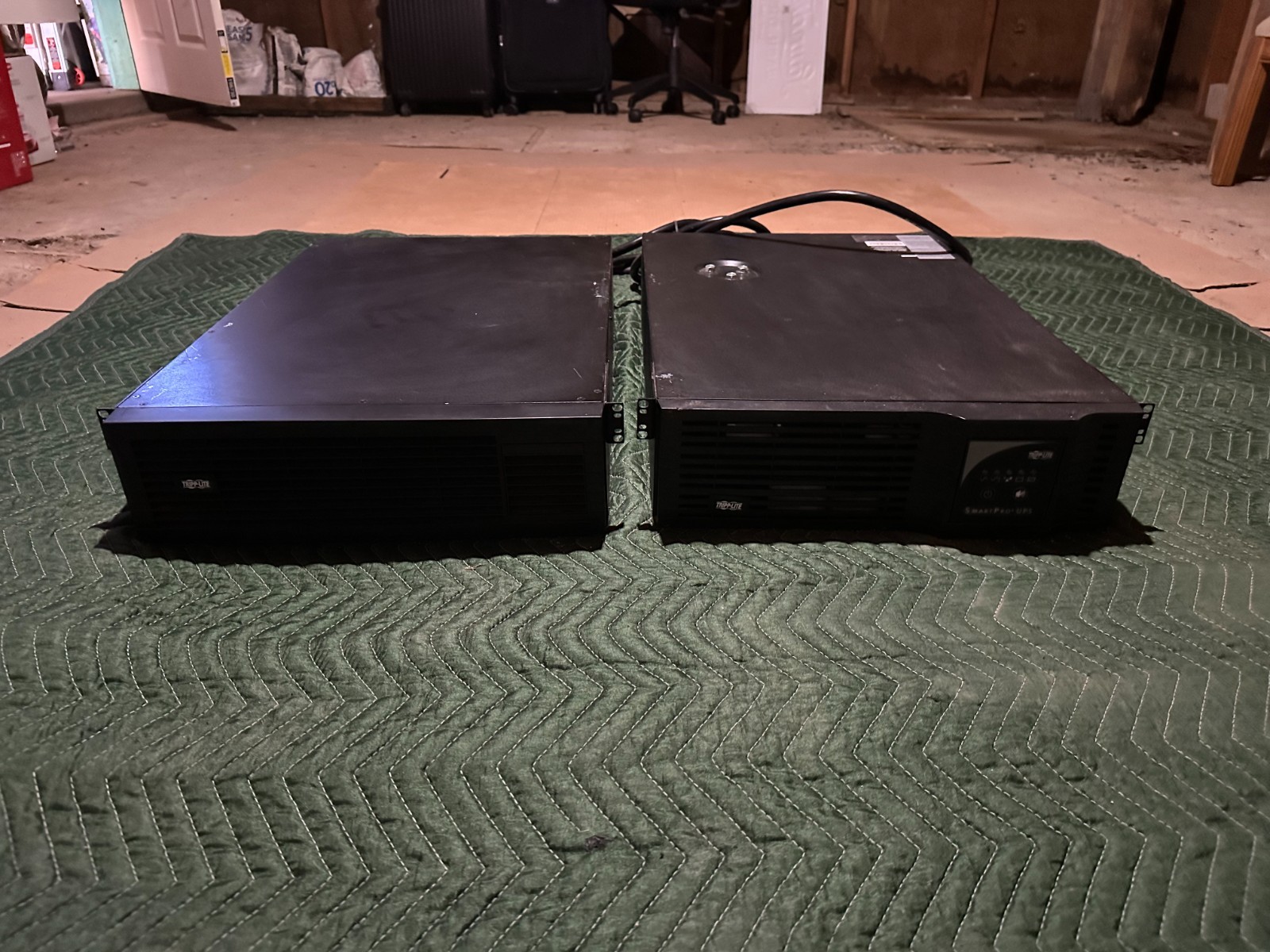 Tripp-Lite Smart5000XFMRXL SmartPro 5000Va UPS & BP48V60RT-3U bundle