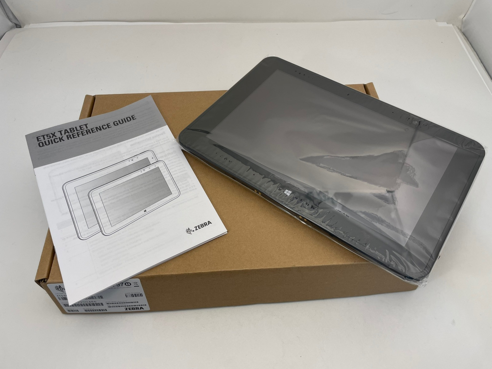 Zebra ET55 10.1" Tablet PC WM10 BT Camera 4GB RAM 64GB Flash ET55TE-G15E-00A6