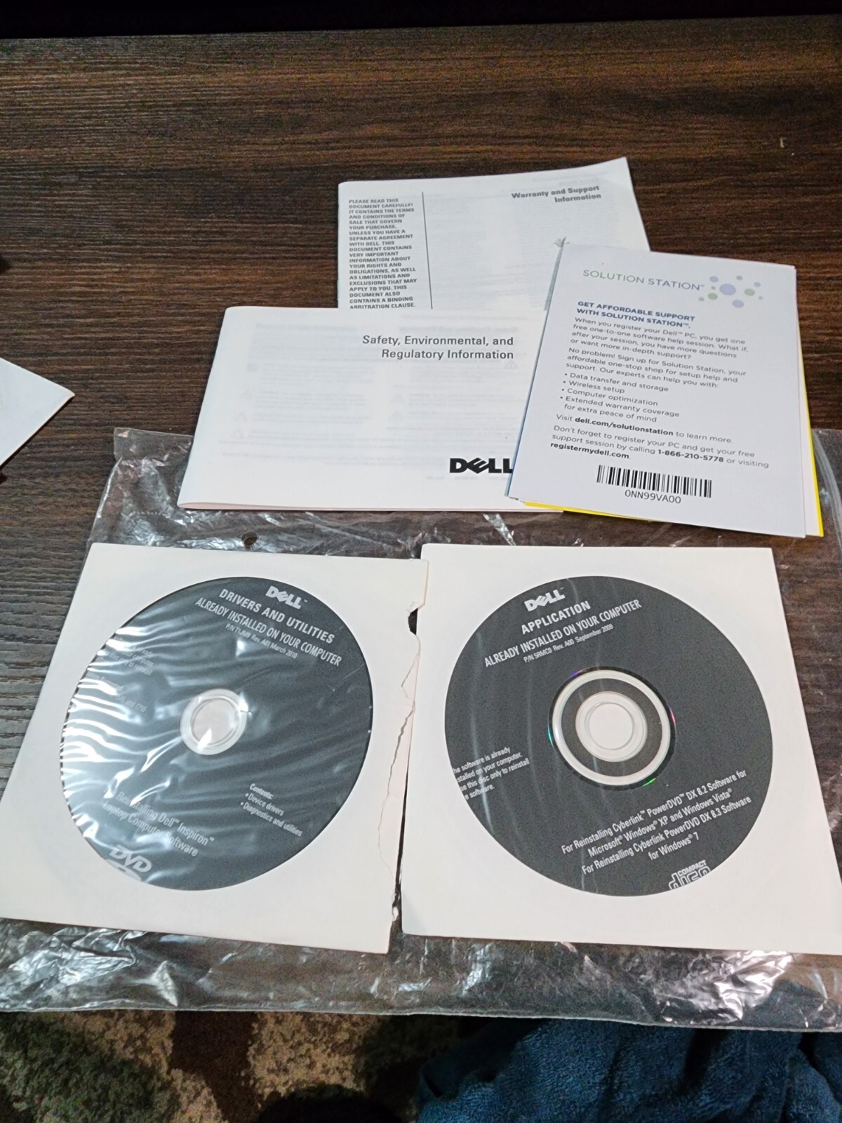 Dell Driver and Utilities P/N TIJM9 Rev A01, Application 5rmc0 rev A00 discs, ma