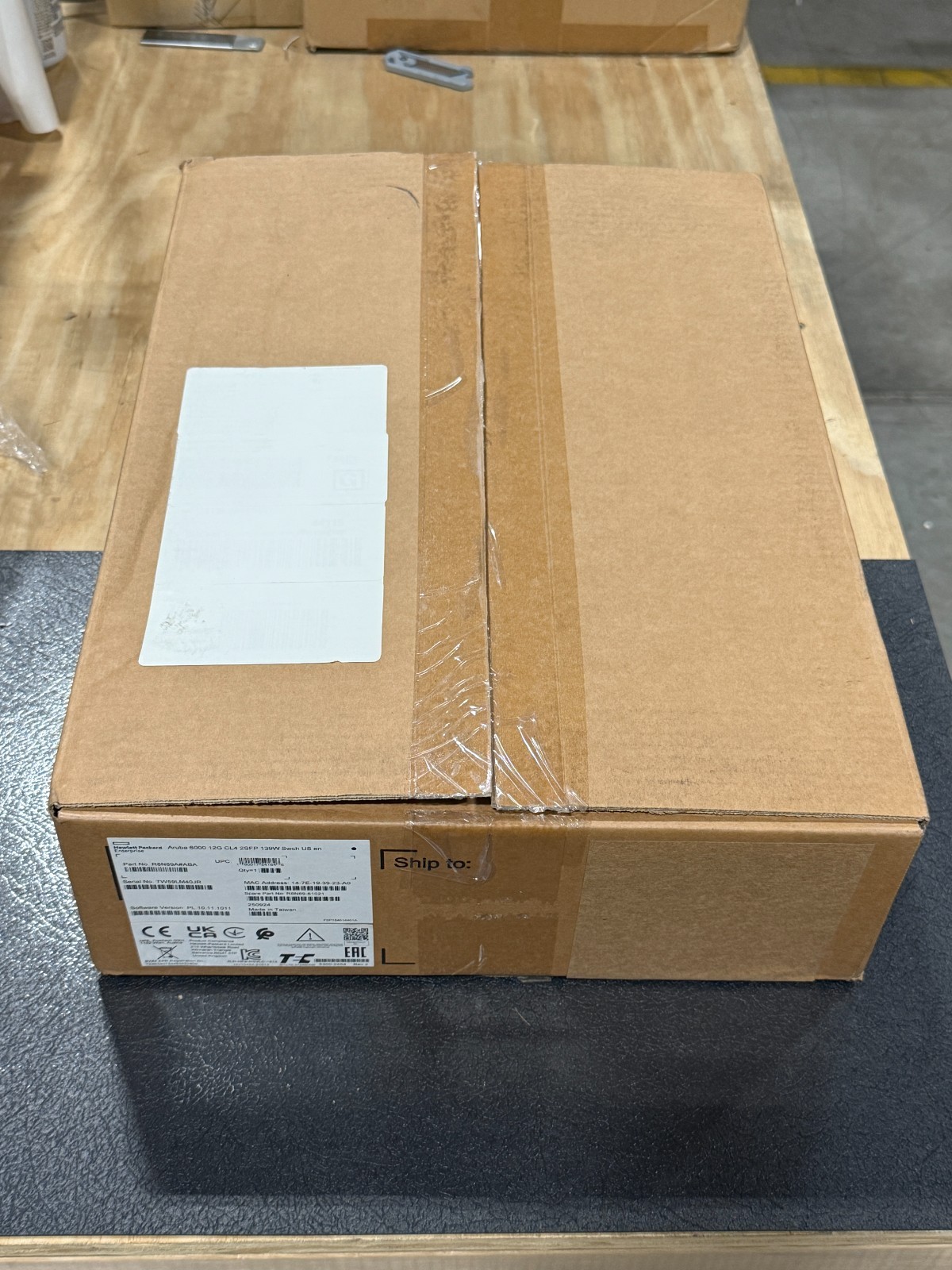 HPE Aruba 6000 12G CL4 PoE 2G/2SFP 139W Switch R8N89A