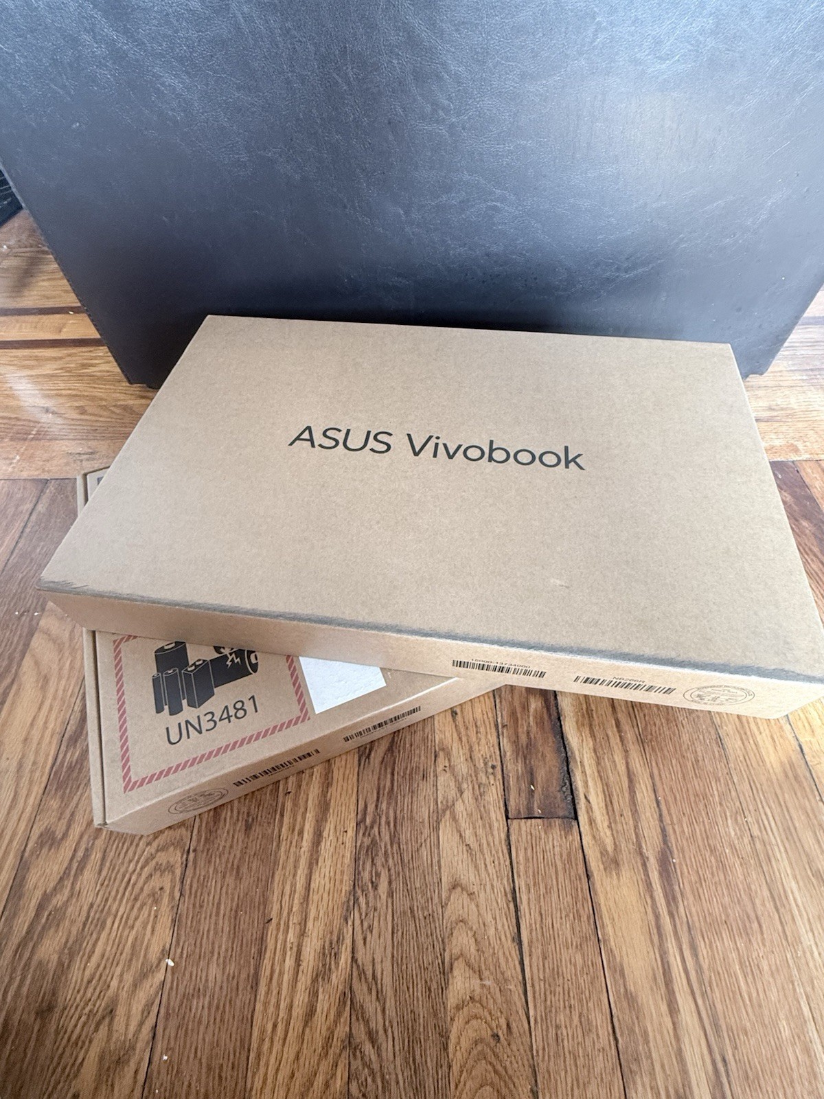 ASUS VivoBook 16 model M1605NAQ-ES51, AMD Ryzen 5 150 Processor, 8 GB RAM, 512GB