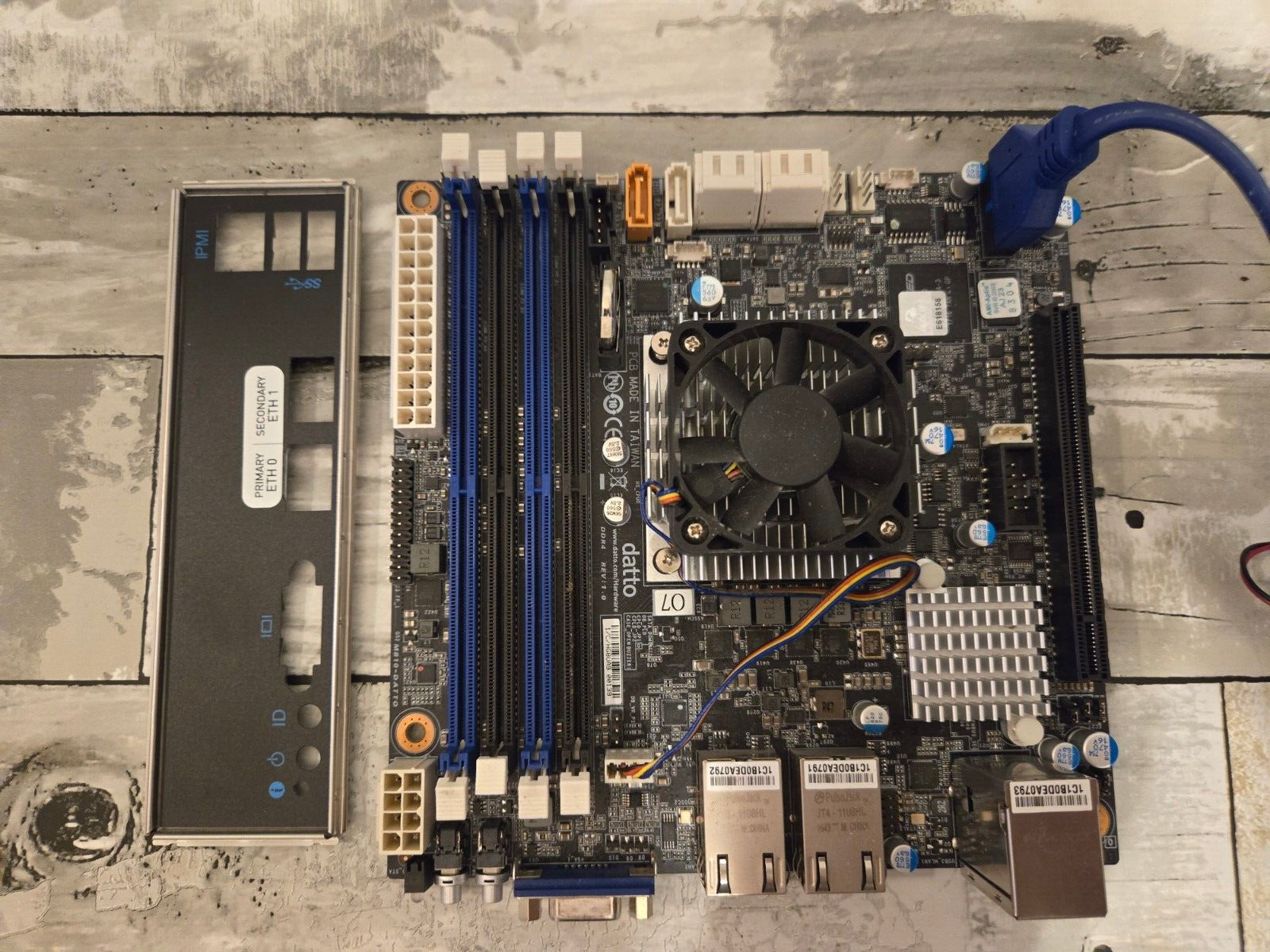 GIGABYTE MB10-Datto Motherboard Xeon D-1521- SR2DF 2.40 GHz IO Shield and cable