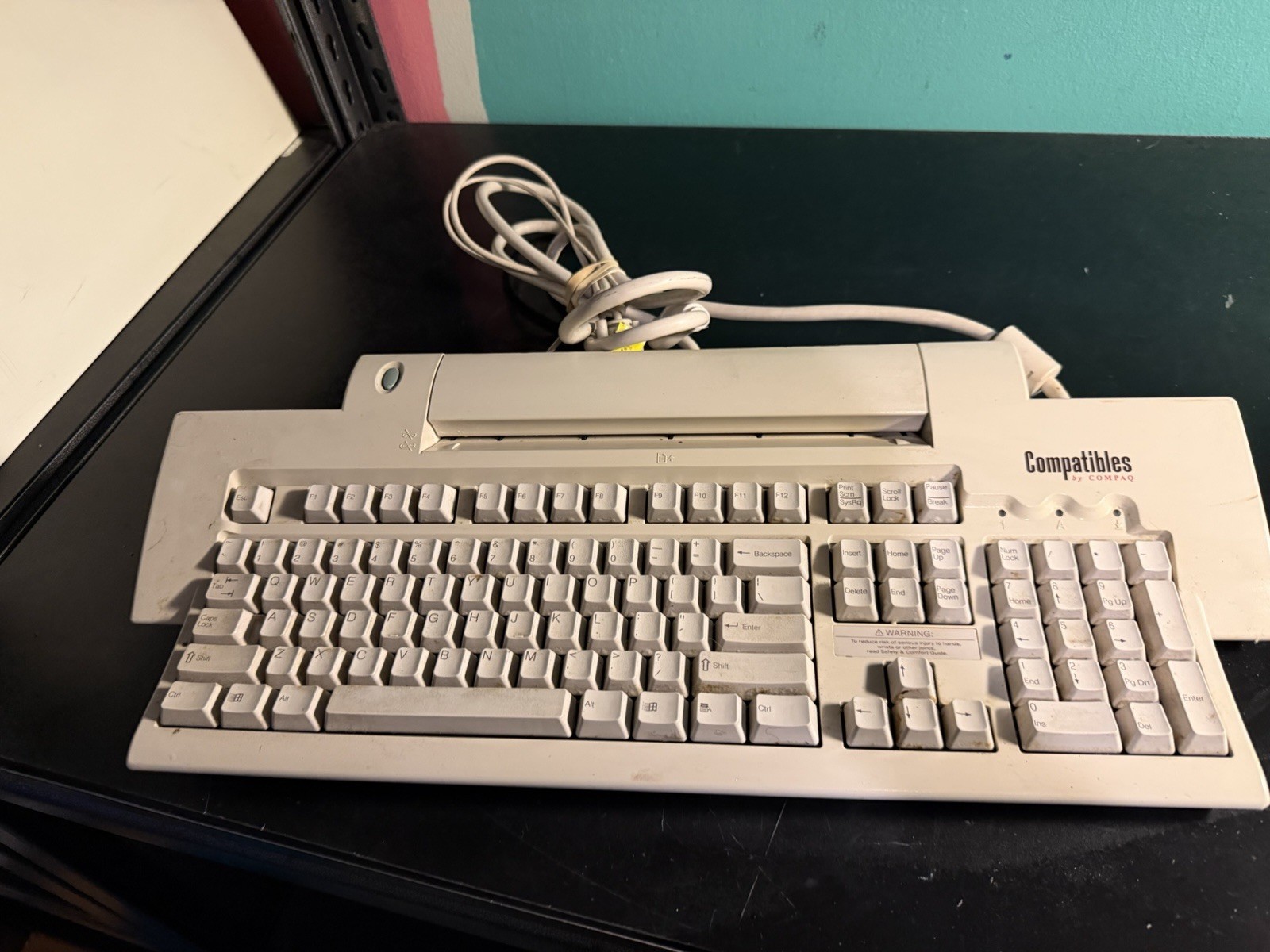 Scanner Keyboard  Compatibles By Compaq - Model #RT6L5CTW - Clicky - Untested 