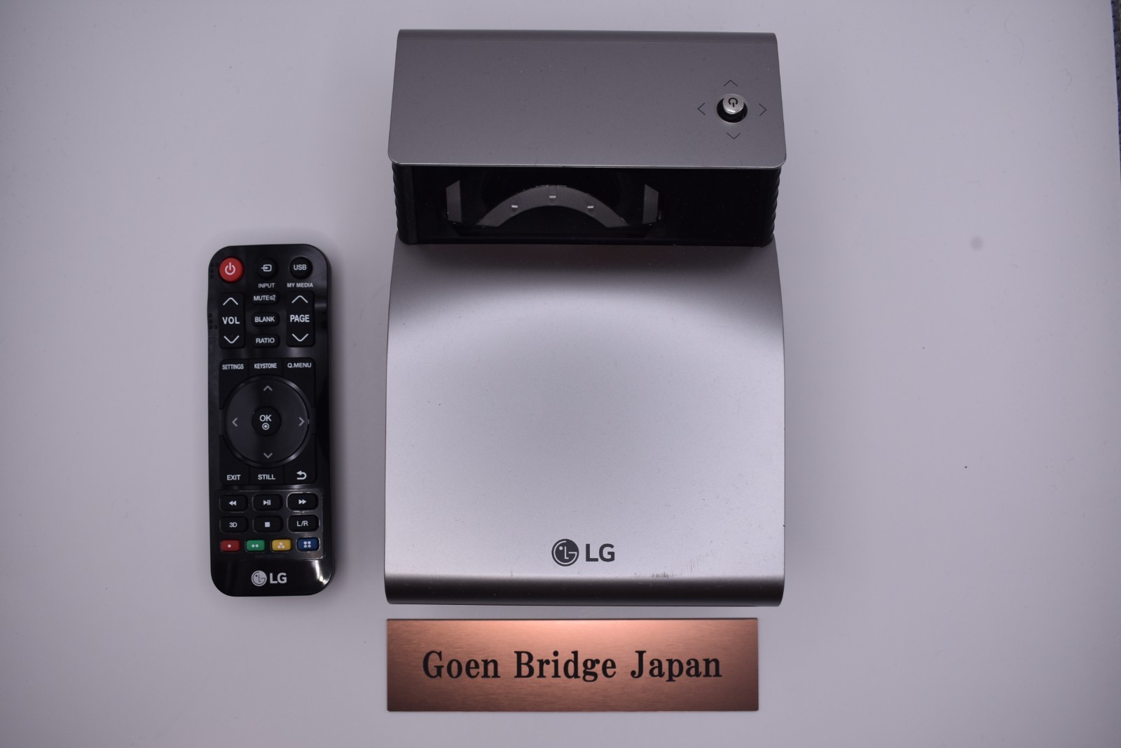 LG PH450UG LED Ultra Short Throw Projector Home  Good Tested Condition