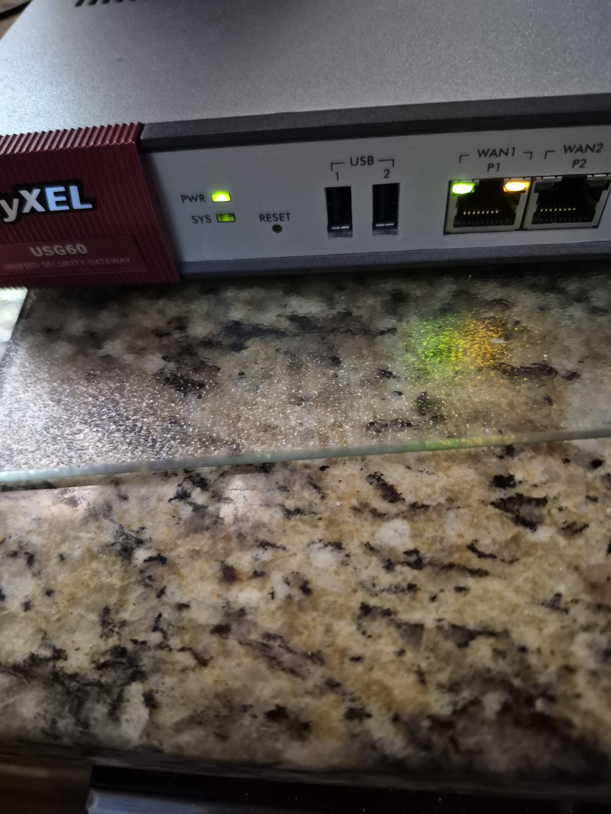 Zyxel USG60 Unified Security Gateway 2 USB Ports 4 LAN/DMZ 2 WAN SPI Firewall