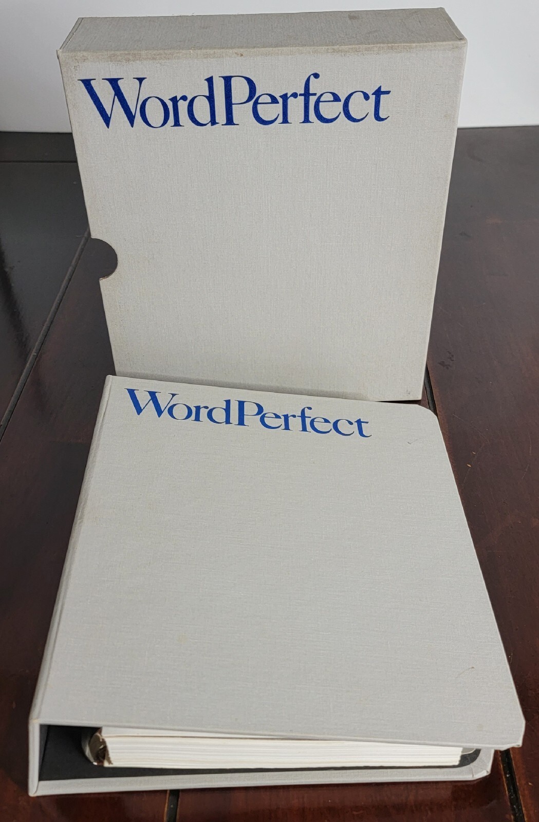 VTG Word Perfect Manual Binder For IBM Computers PC With Hard Case
