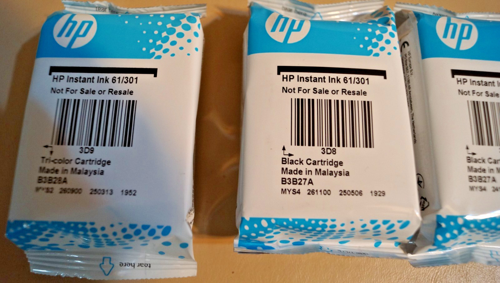 Genuine HP Instant Ink 61/301 2x Black & 1x Tri-Color Cartridges Lot of 3 Sealed