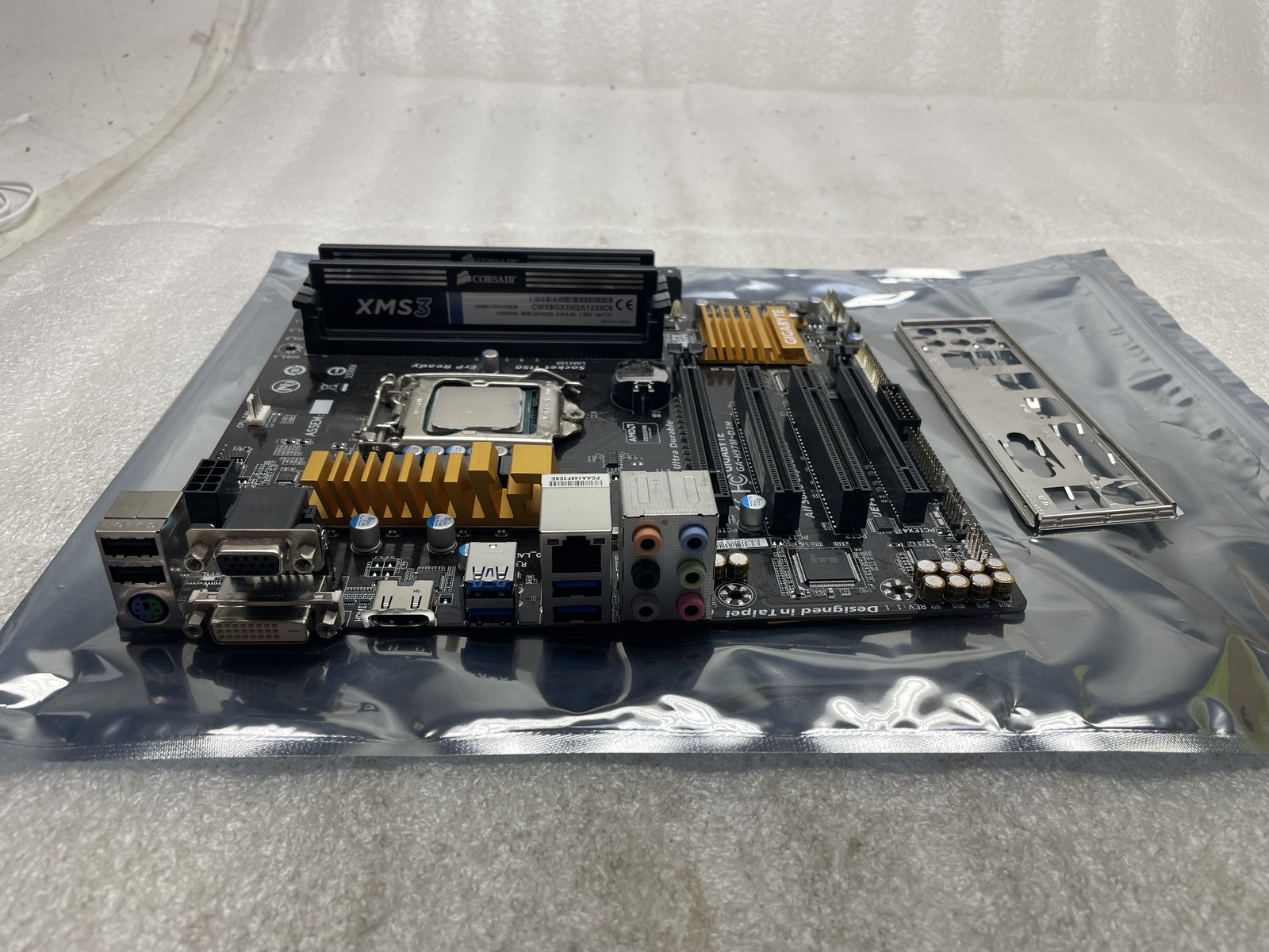 Gigabyte GA-H97M-D3H mATX Motherboard Core i5-4590 3.3GHz 8GB DDR3 RAM