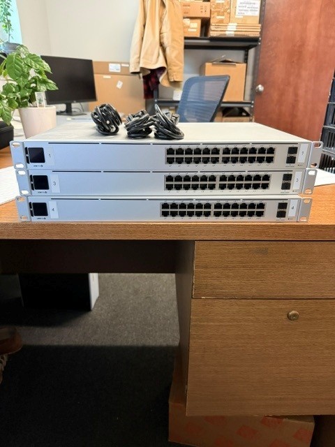 Ubiquiti USW-PRO-24-POE