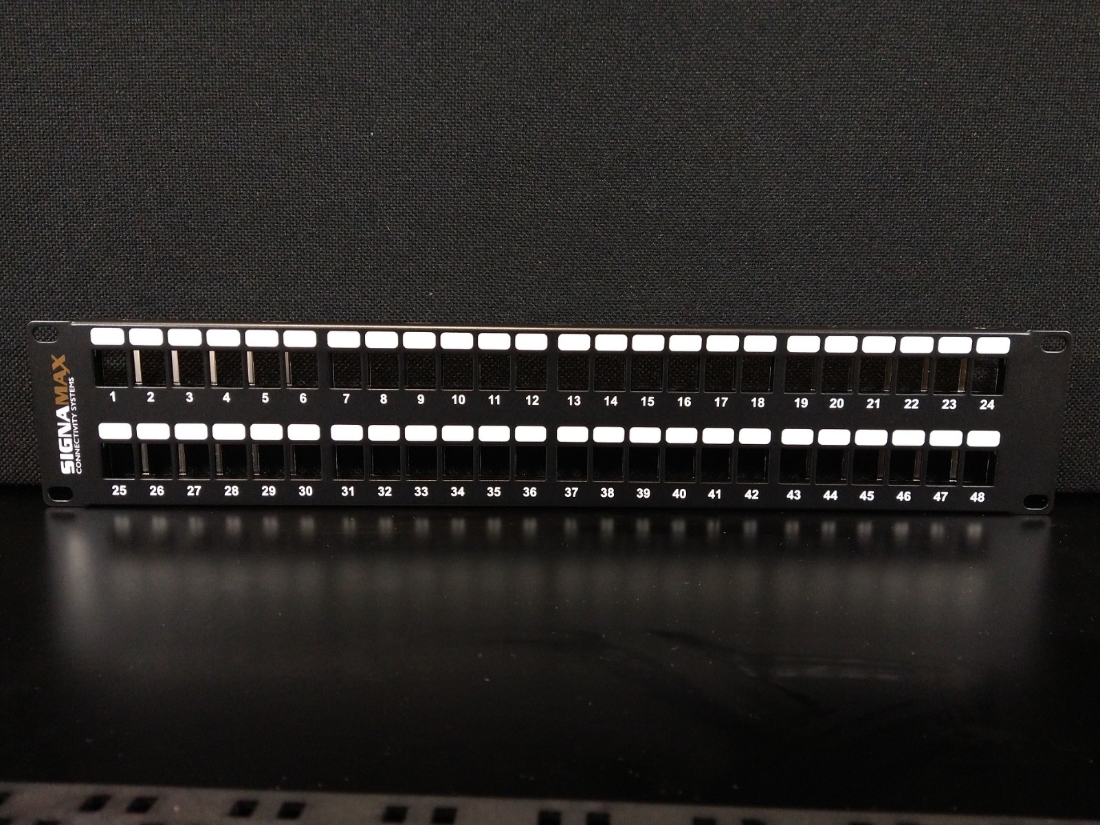 SignaMax 48U-HDMMP 48-Port High Density Patch Panel Rackmount Network