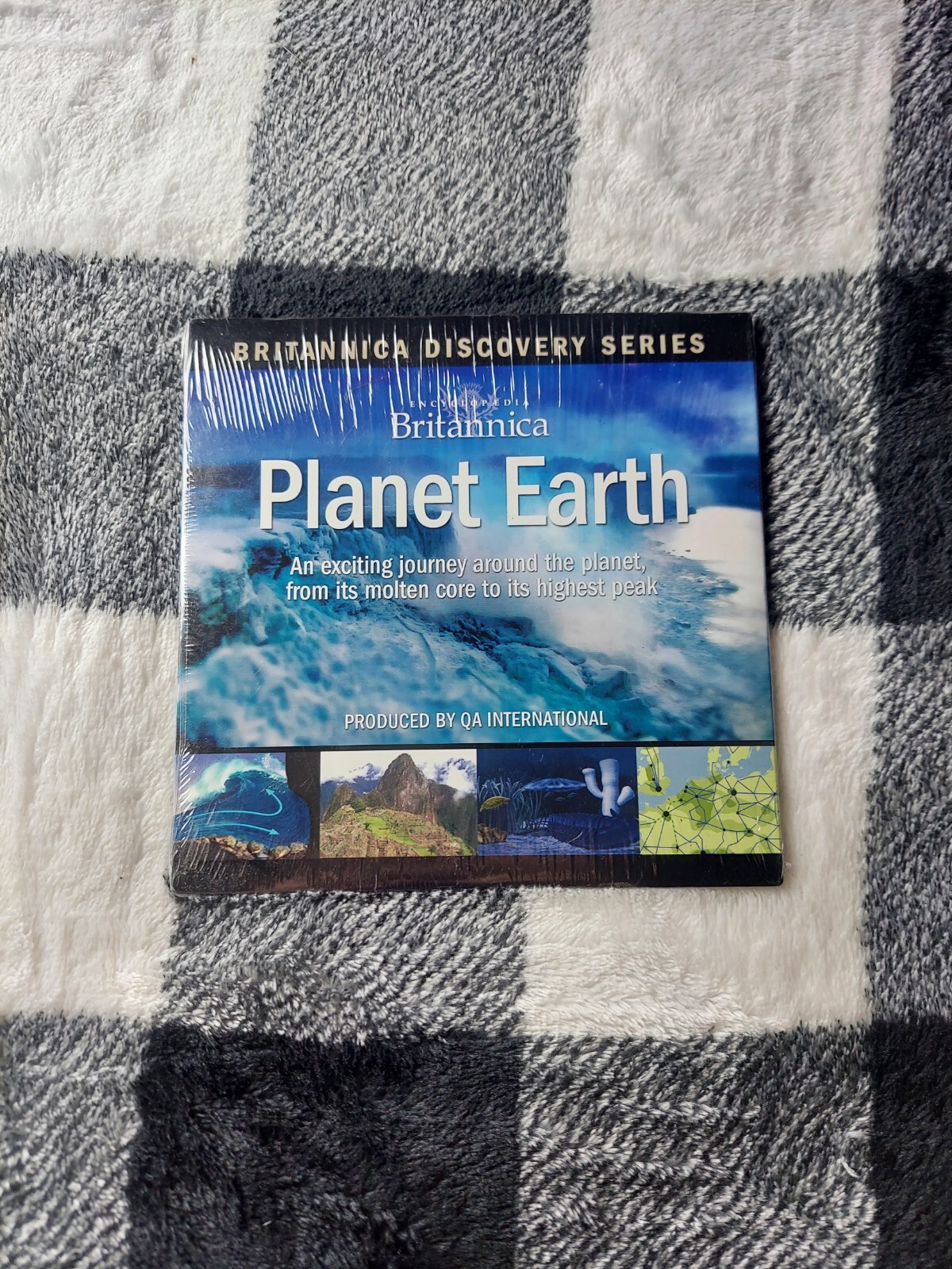 Planet Earth Britannica Discovery Series CD-ROM Windows / Mac NEW SEALED