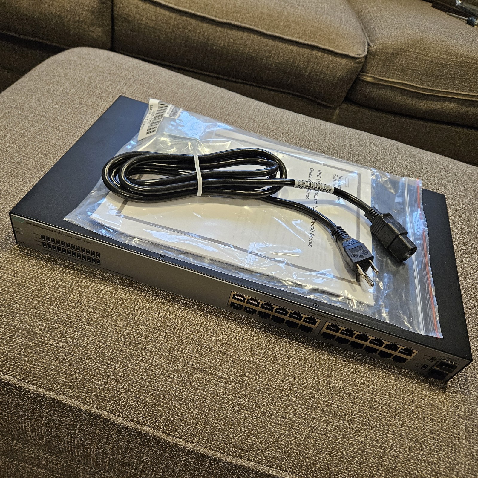 HP OfficeConnect 1920S 24 Port Rack Mountable Ethernet Switch (JL381A)