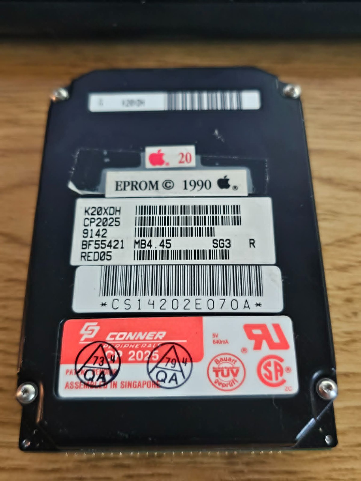 Clean Retro Vintage Apple PowerBook 100 Hard Drive - 20MB SCSI Conner CP2025