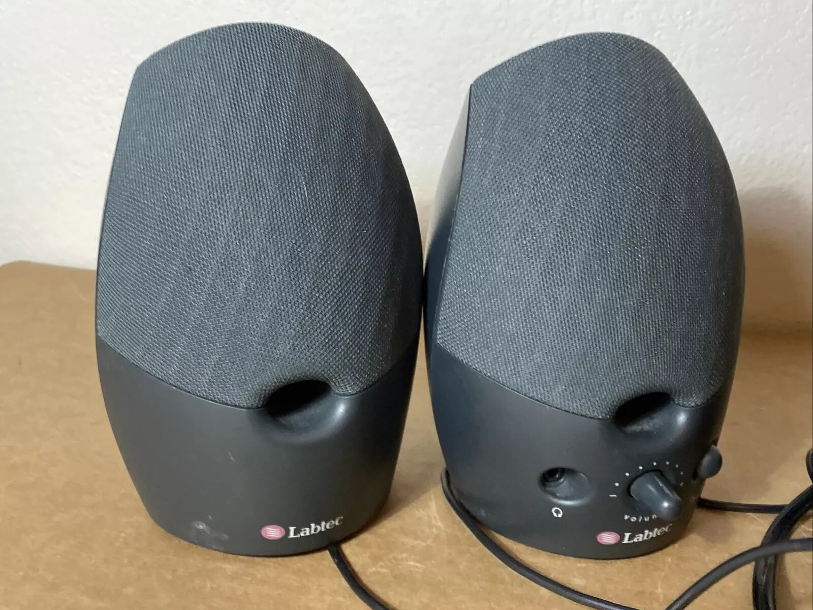 Labtec Spin-55 Computer Stereo Speakers Pair Black w/Power Adapter PERFECT SIZE