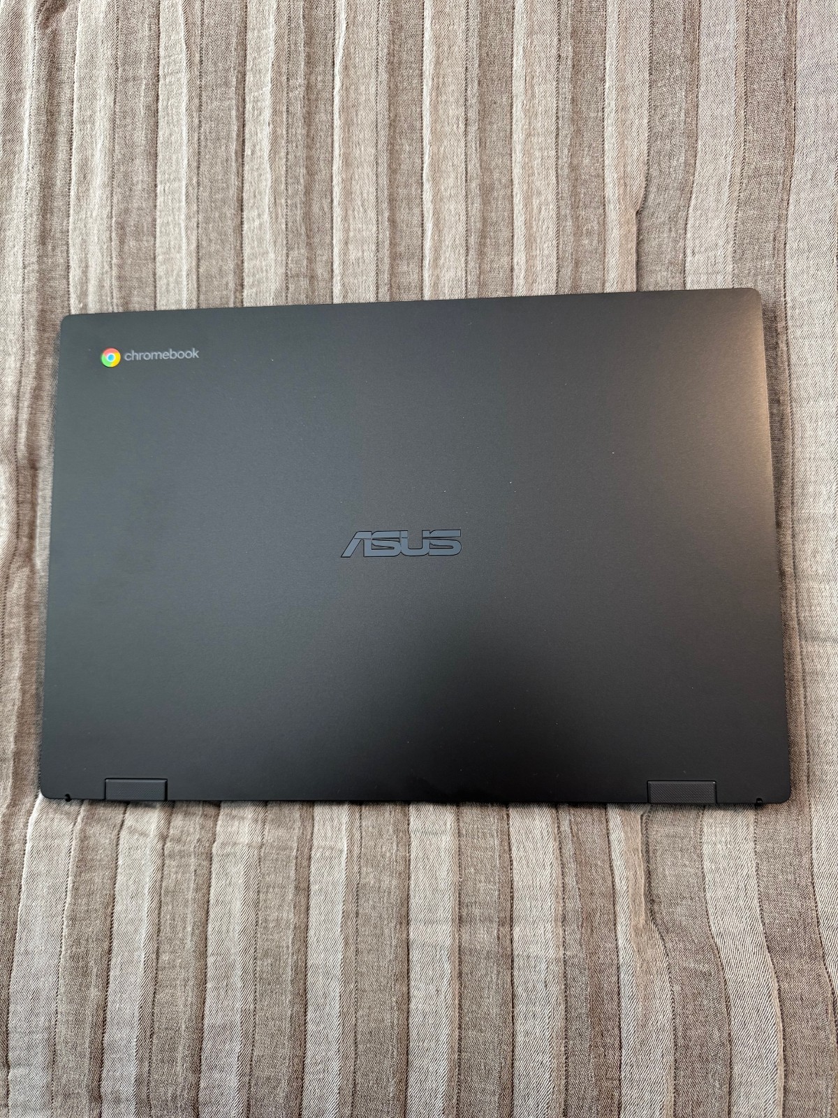 ASUS Chromebook CX1500CNA 15.6" (64GB eMMC, Intel Celeron N3350, 4GB)