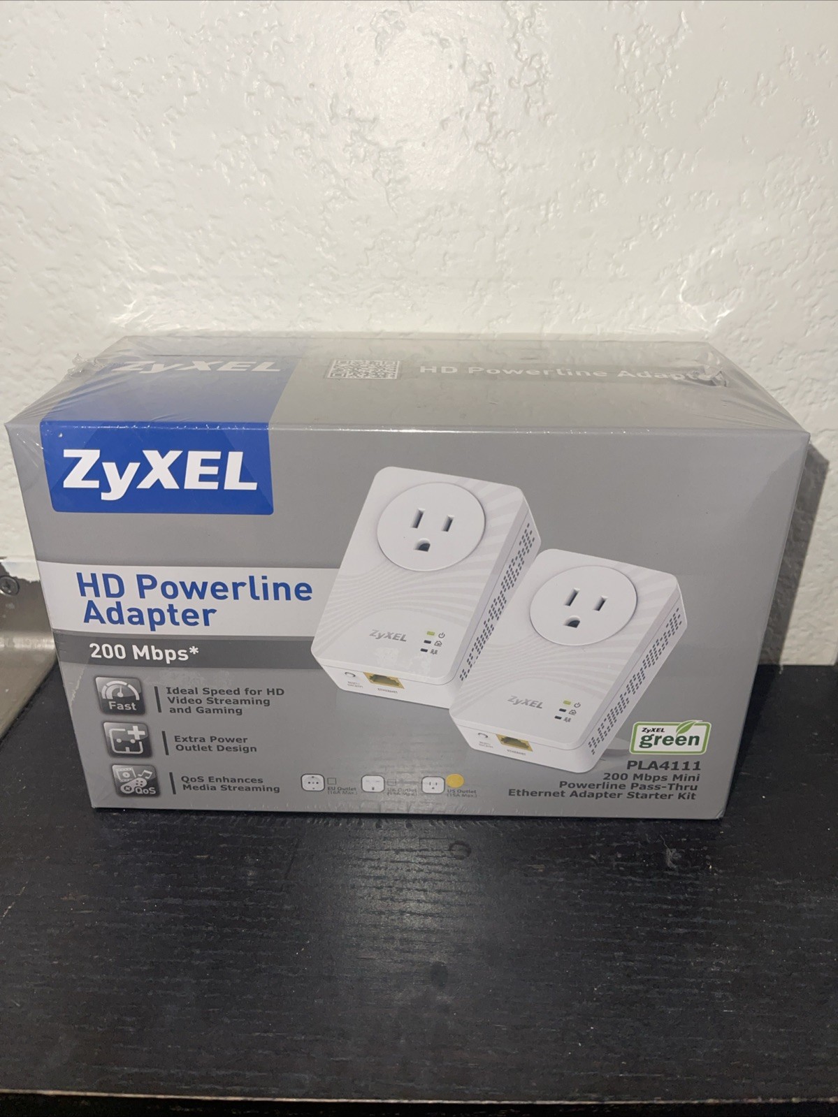 ZyXEL 200 Mbps Fast Ethernet Powerline Wall-Plug Adapter, Starter Kit - 2 Units