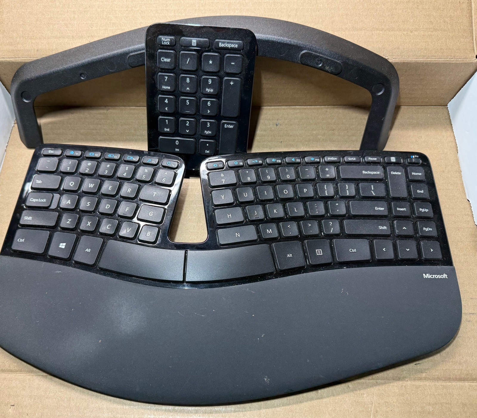 Microsoft Sculpt Keyboard, Model 1559, w/Keypad, Riser and USB Dongle