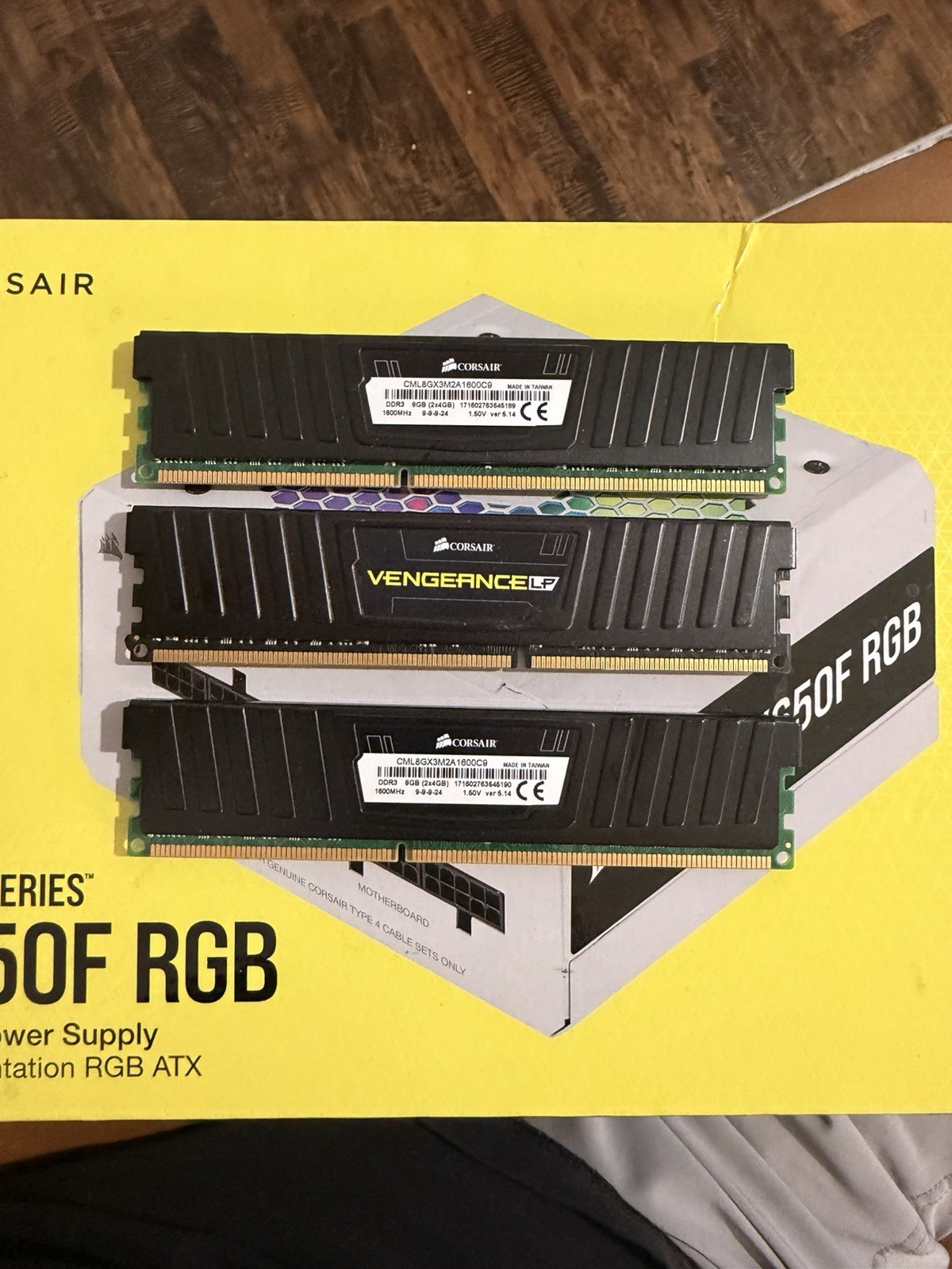Corsair Vengeance LP 24GB (3x8GB) DDR3 Black 