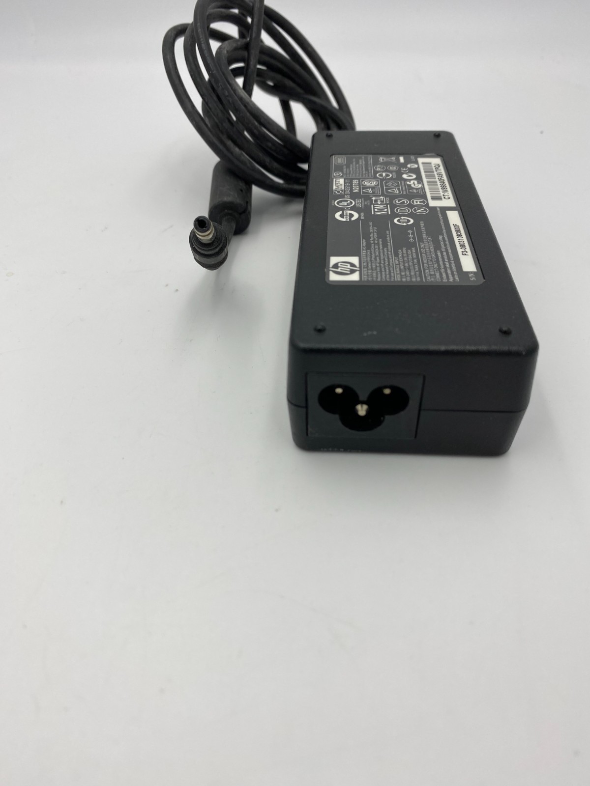 hp ac adapter power supply model: PPP012H-S, 100V-240V, output: 19v