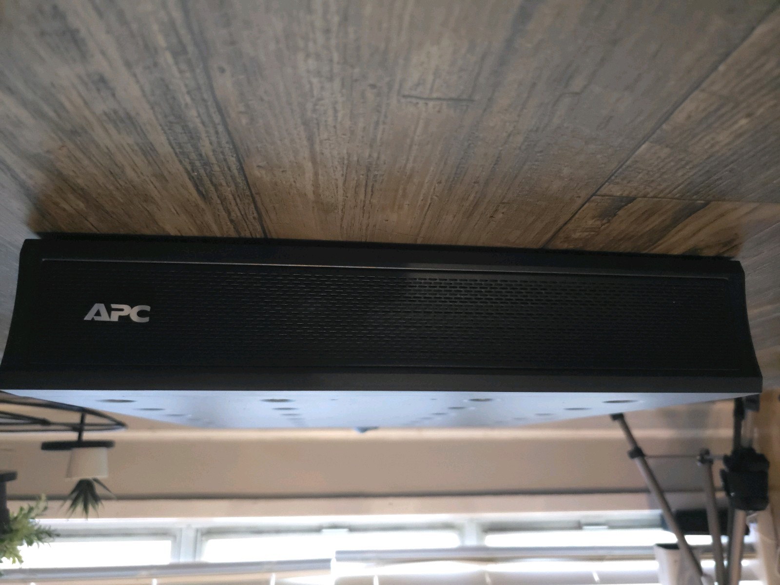 APC SMART- UPS X -Series External Battery Park. SMX48RMBP2U. Model X48V. New.